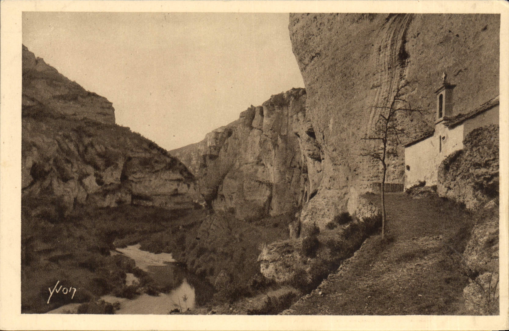 Gorges du Tarn — L'Ermitage de St-Hilaire et le Cirque des Beaumes — Éditions d'Art YVON, Paris