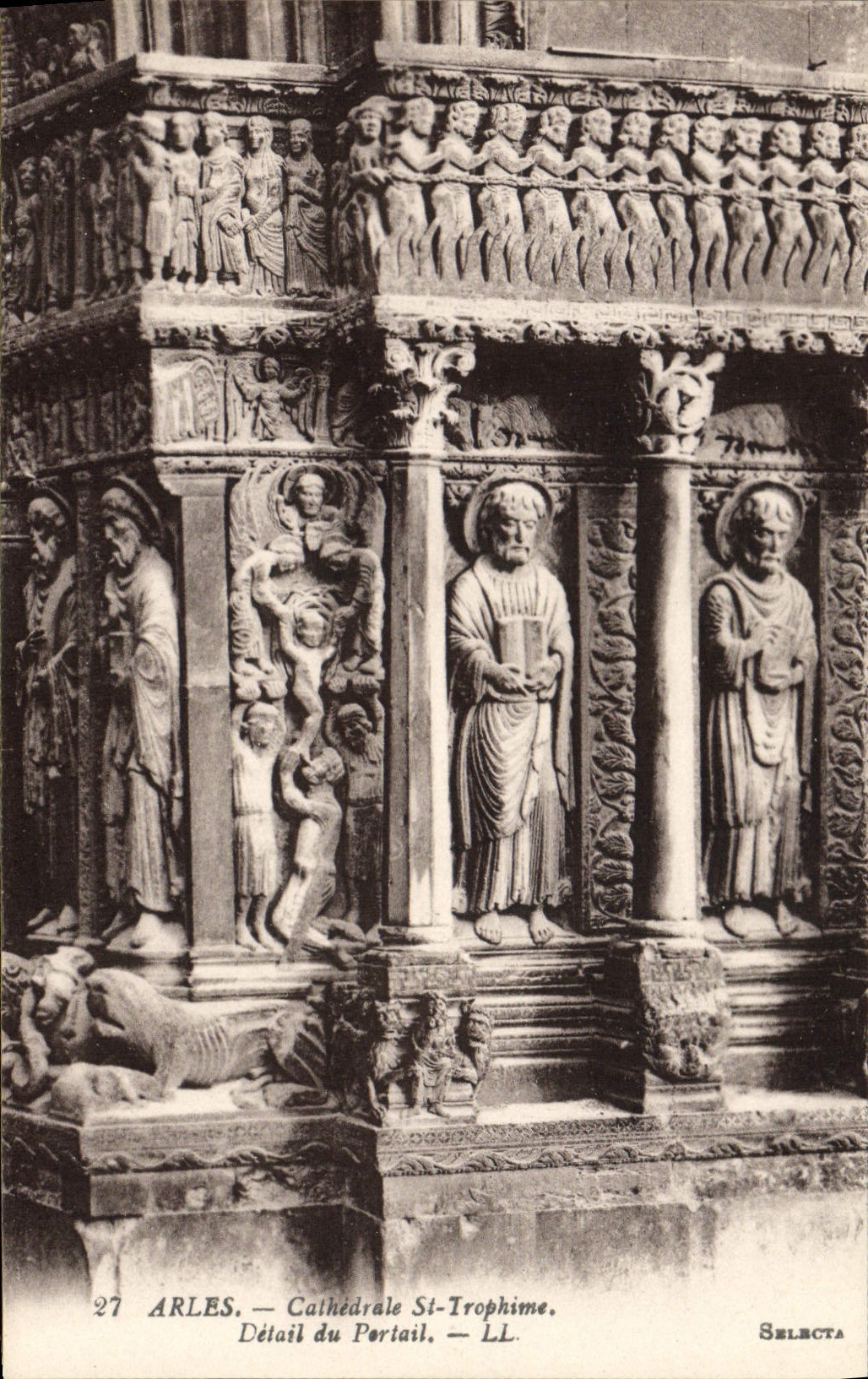 Arles — Détail du Portail de la Cathédrale Saint-Trophime — Selecta