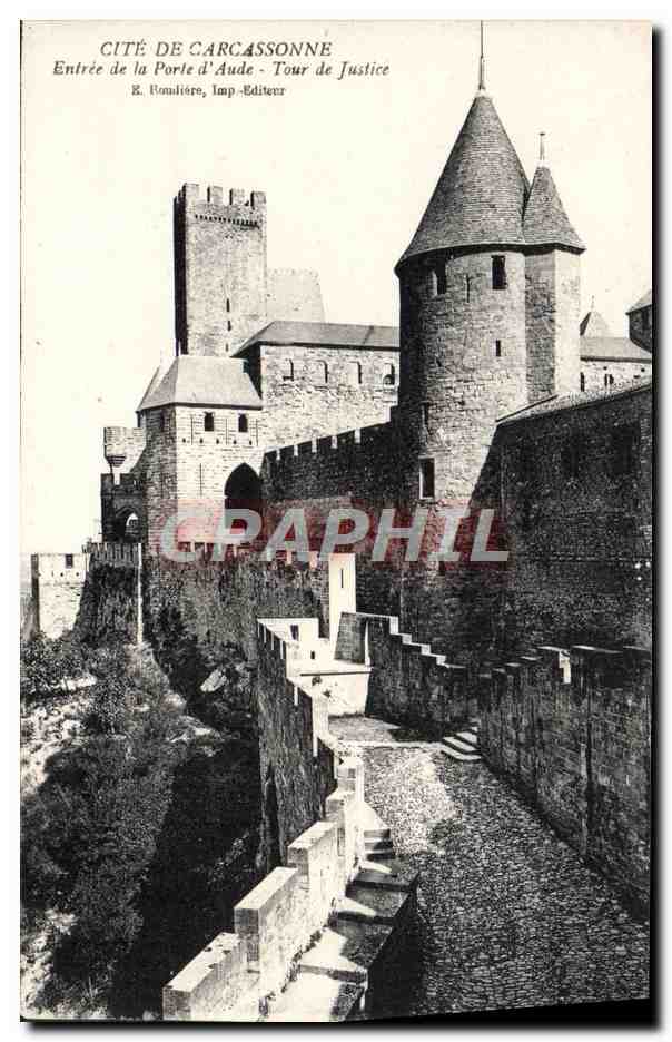 CPA Carcassonne Entree De La Porte D'Aude Tour de justice