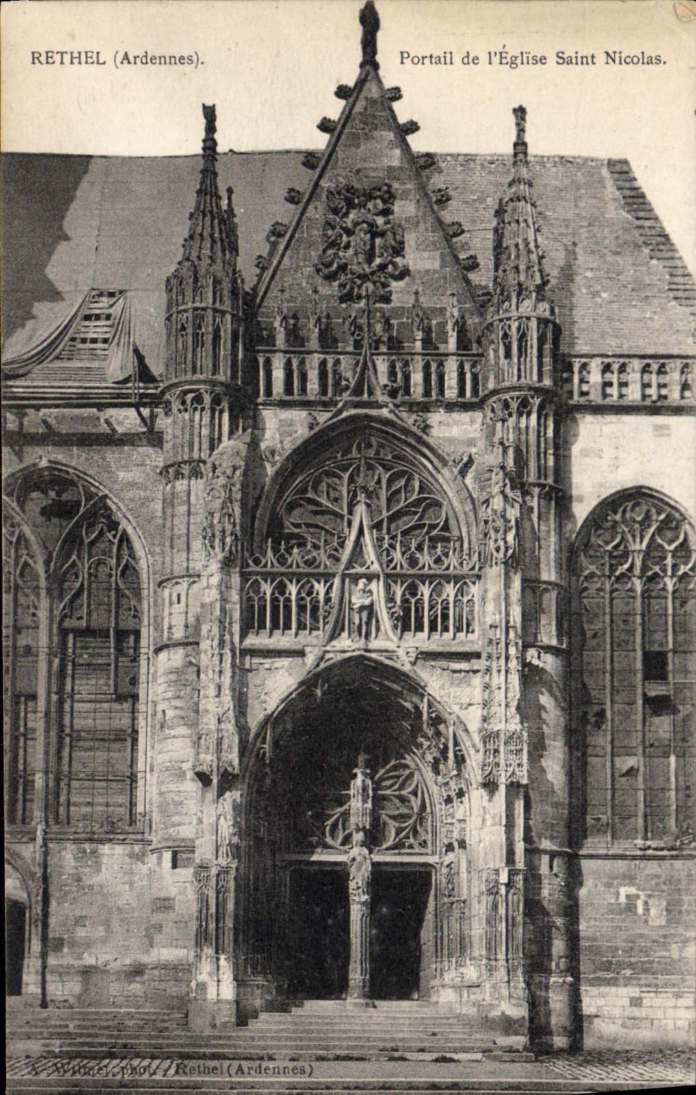 CPA Rethel Portail de l'eglise Saint Nicolas