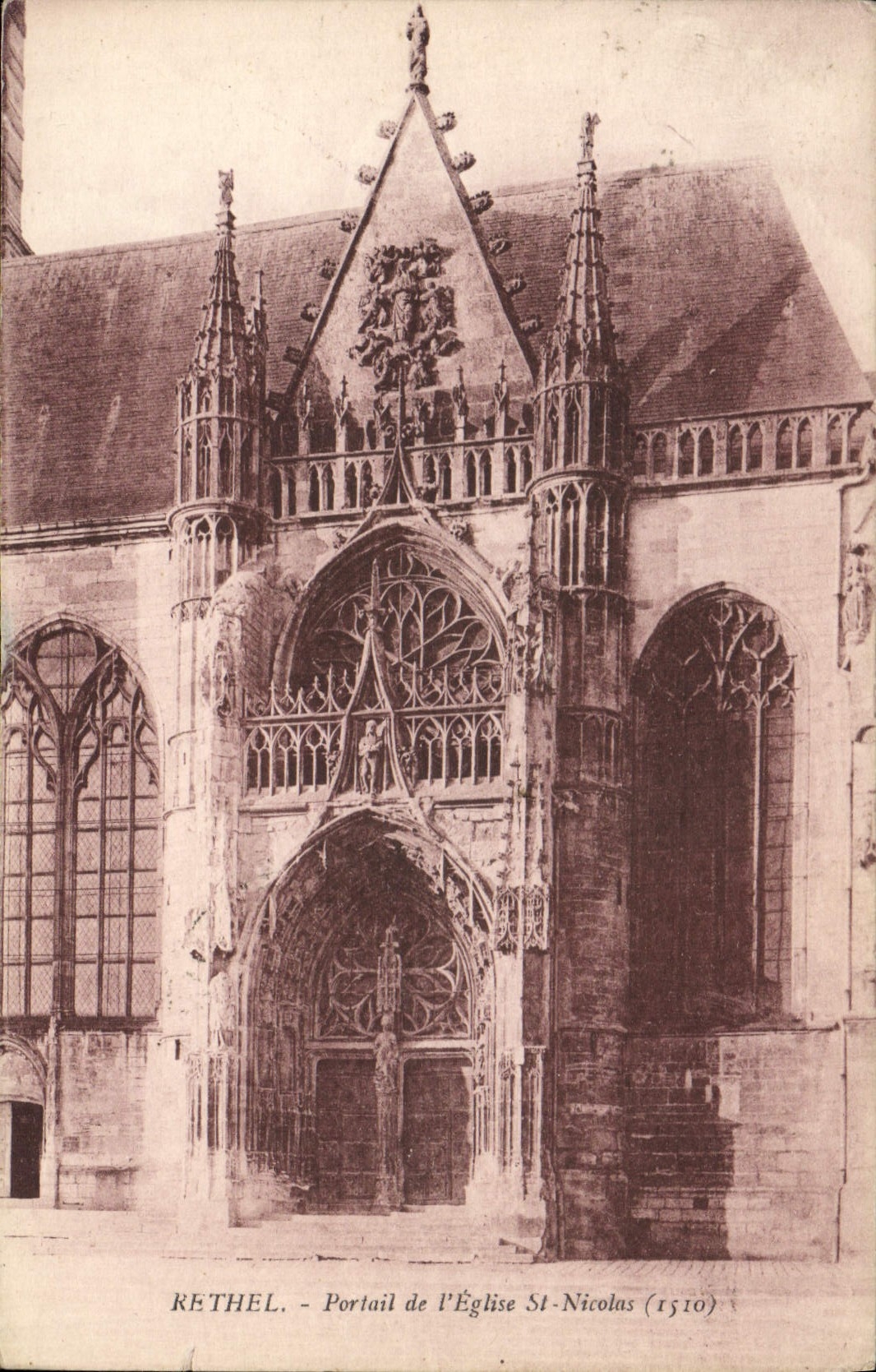 CPA Rethel Portail de l'eglise Saint Nicolas