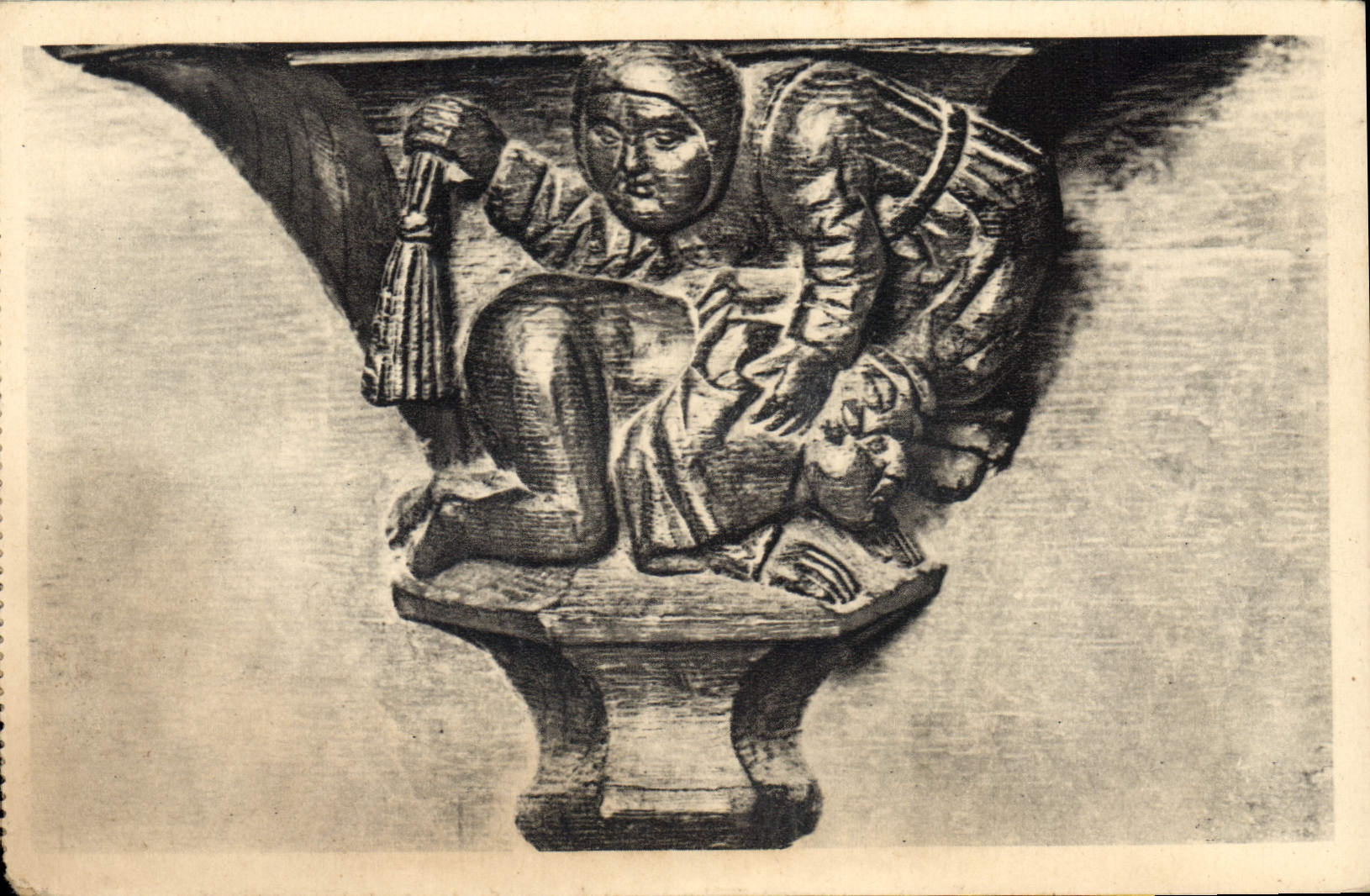 Église de Brou (Ain) — Détail de sculpture d'une stalle — Serv. Commercial Monuments Historiques, Paris