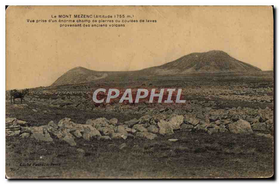 Le MONT MEZENC (Altitude 1755 m.) — Vue d'un énorme champ de pierres ou coulées de laves provenant des anciens volcans — Cliché Paurès, à Vents