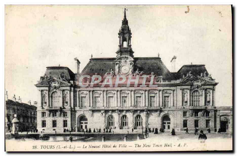 CPA Tours Le nouvel Hotel de ville 