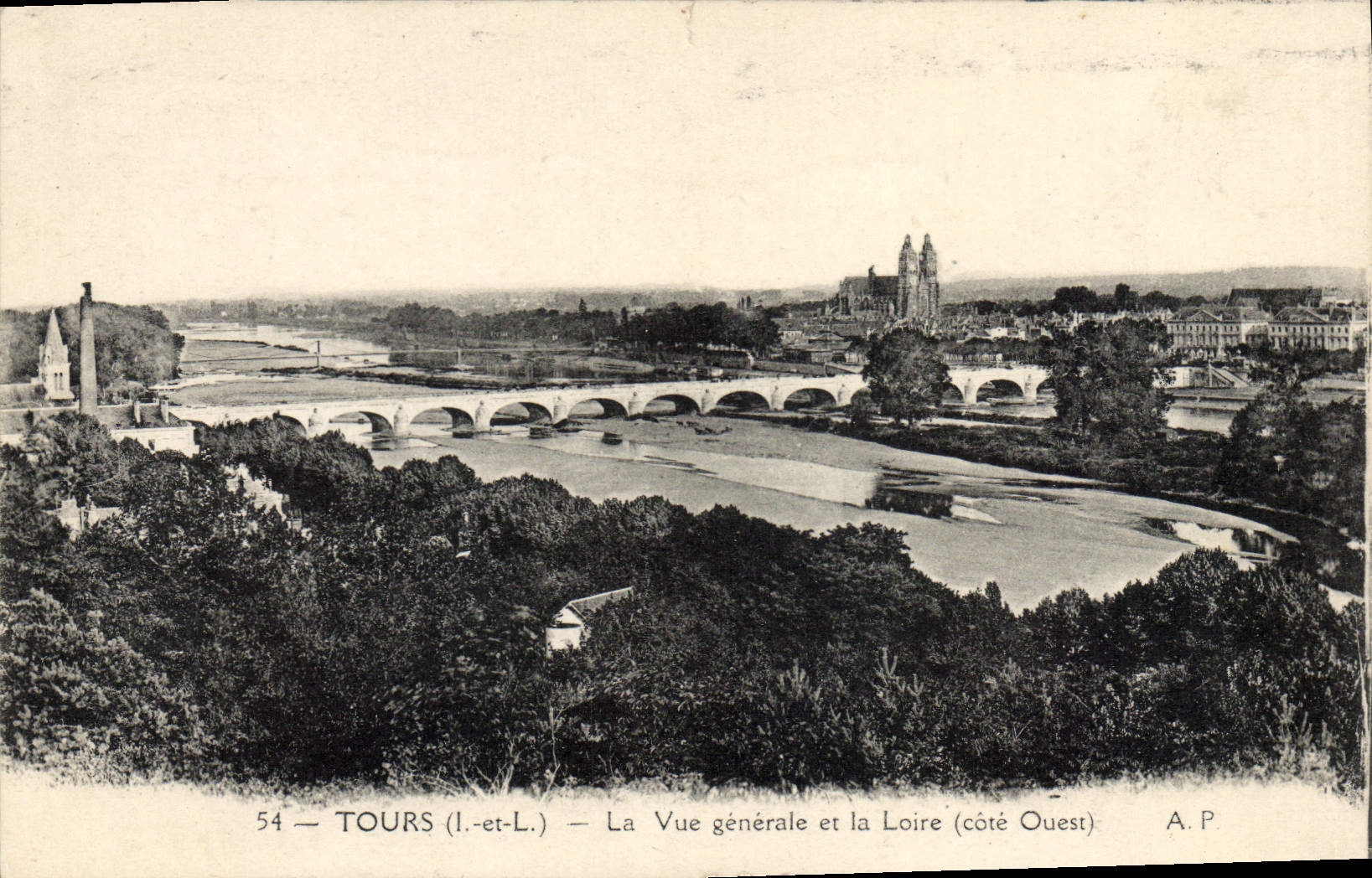 CPA Tours La Vue generale et la loire Cote Ouest