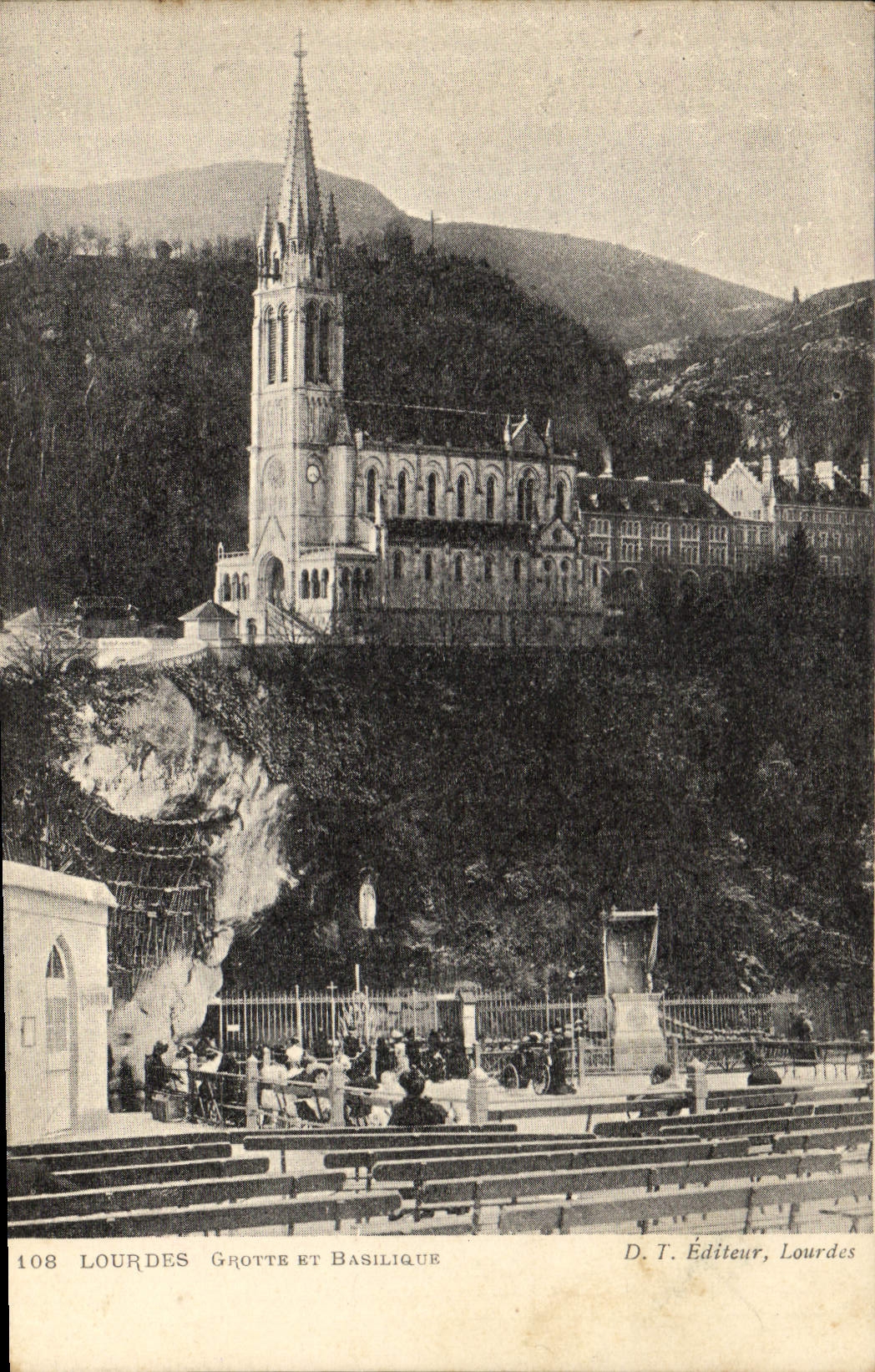 Lourdes - Grotte et Basilique — D. T. Éditeur, Lourdes, n° 108