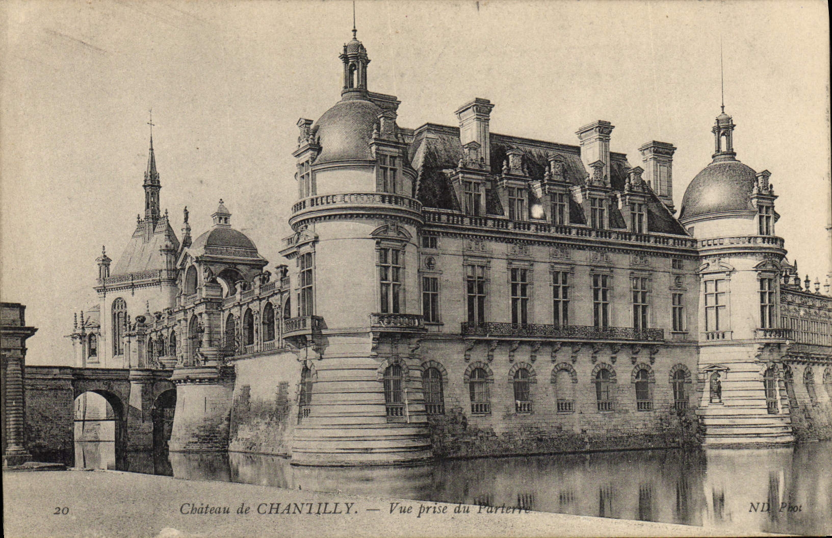 Château de CHANTILLY — Vue prise du Parterre — ND Phot, n°20