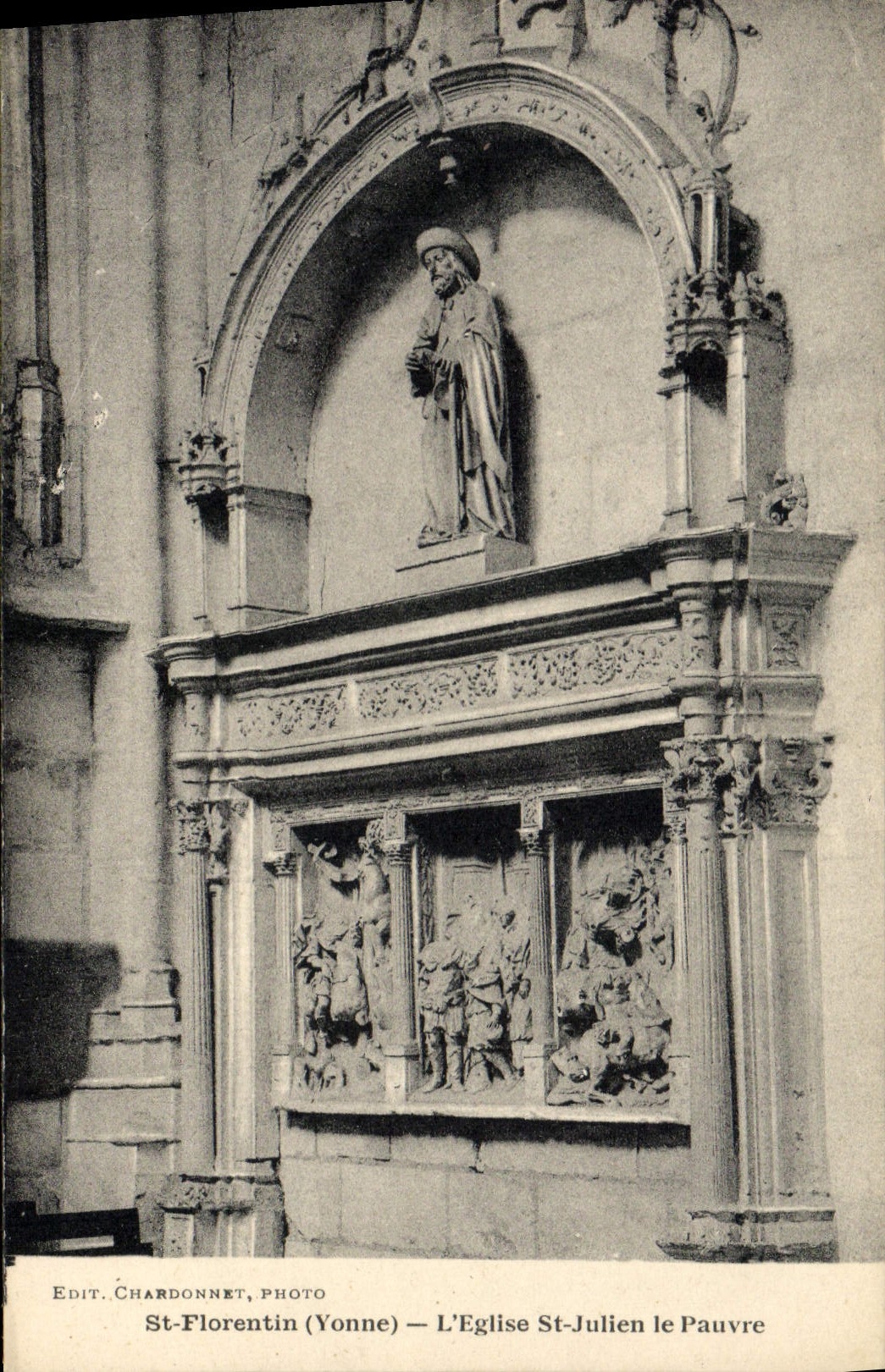 St-Florentin (Yonne) — L'Église St-Julien le Pauvre — statue de saint Julien