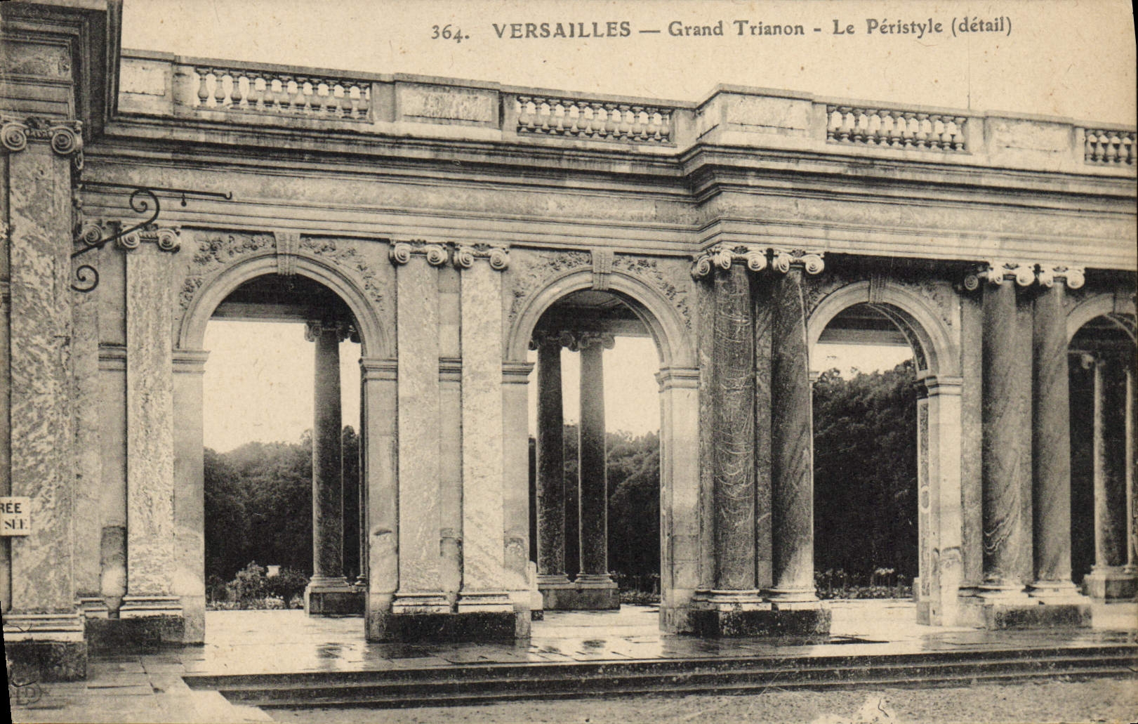 CPA Versailles Grand Trianon Le peristyle 
