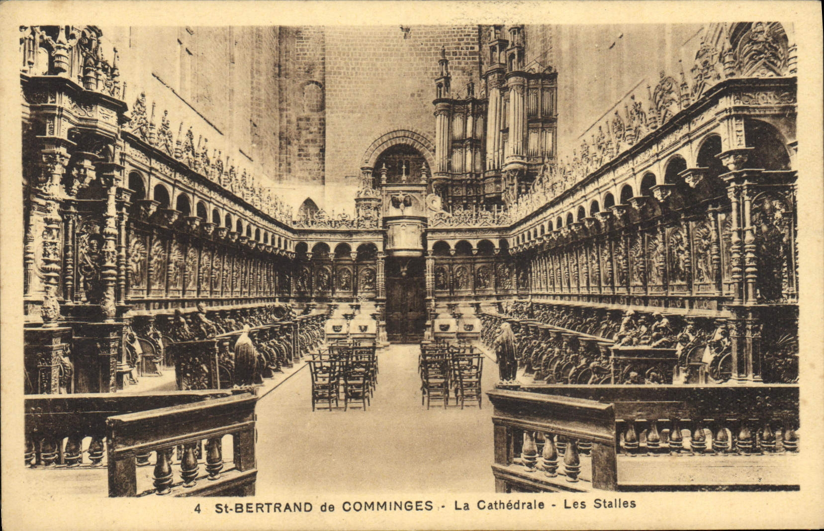 CPA St Bertrand de Comminges La cathedrale Les stalles