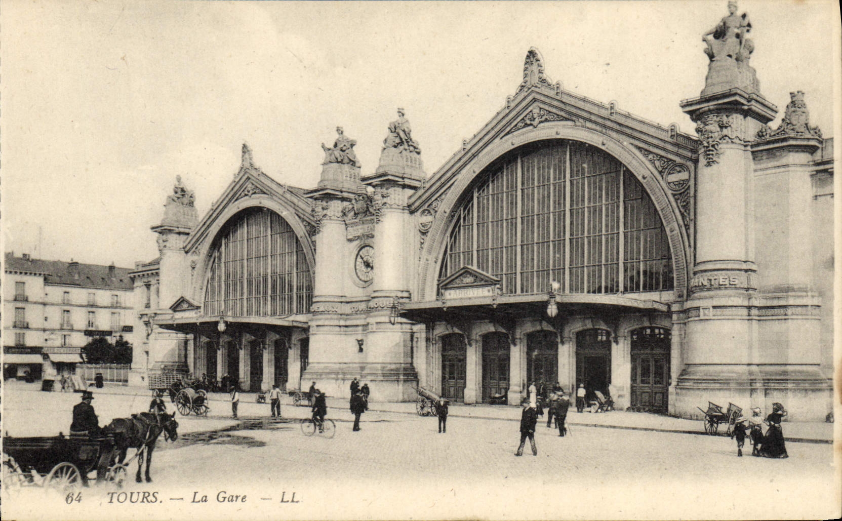 CPA Tours La gare