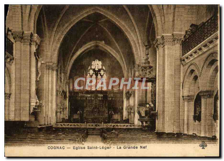 CPA Cognac Eglise Saint Leger La grande nef