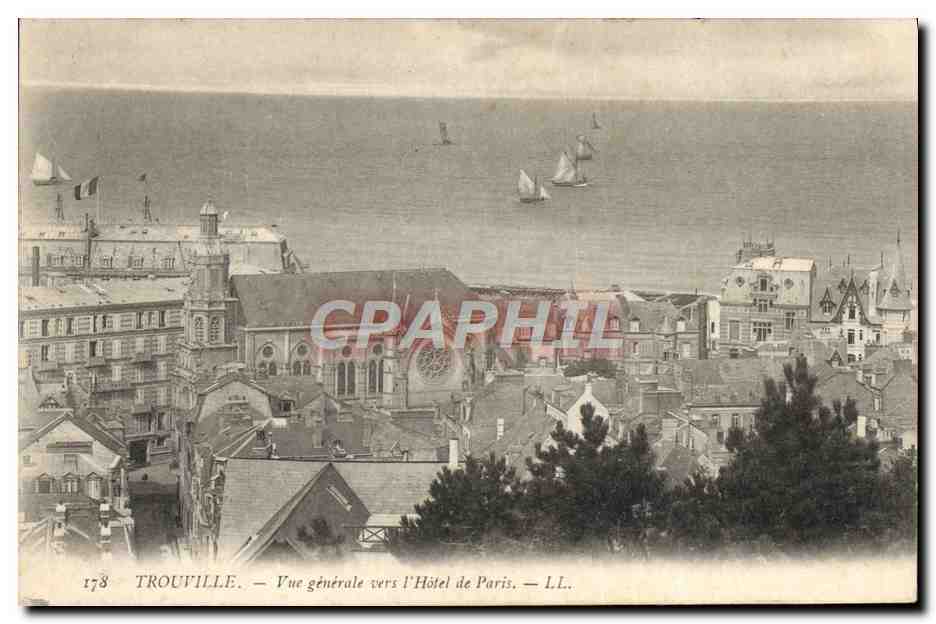 CPA Trouville Vue generale vers l'Hotel de Paris