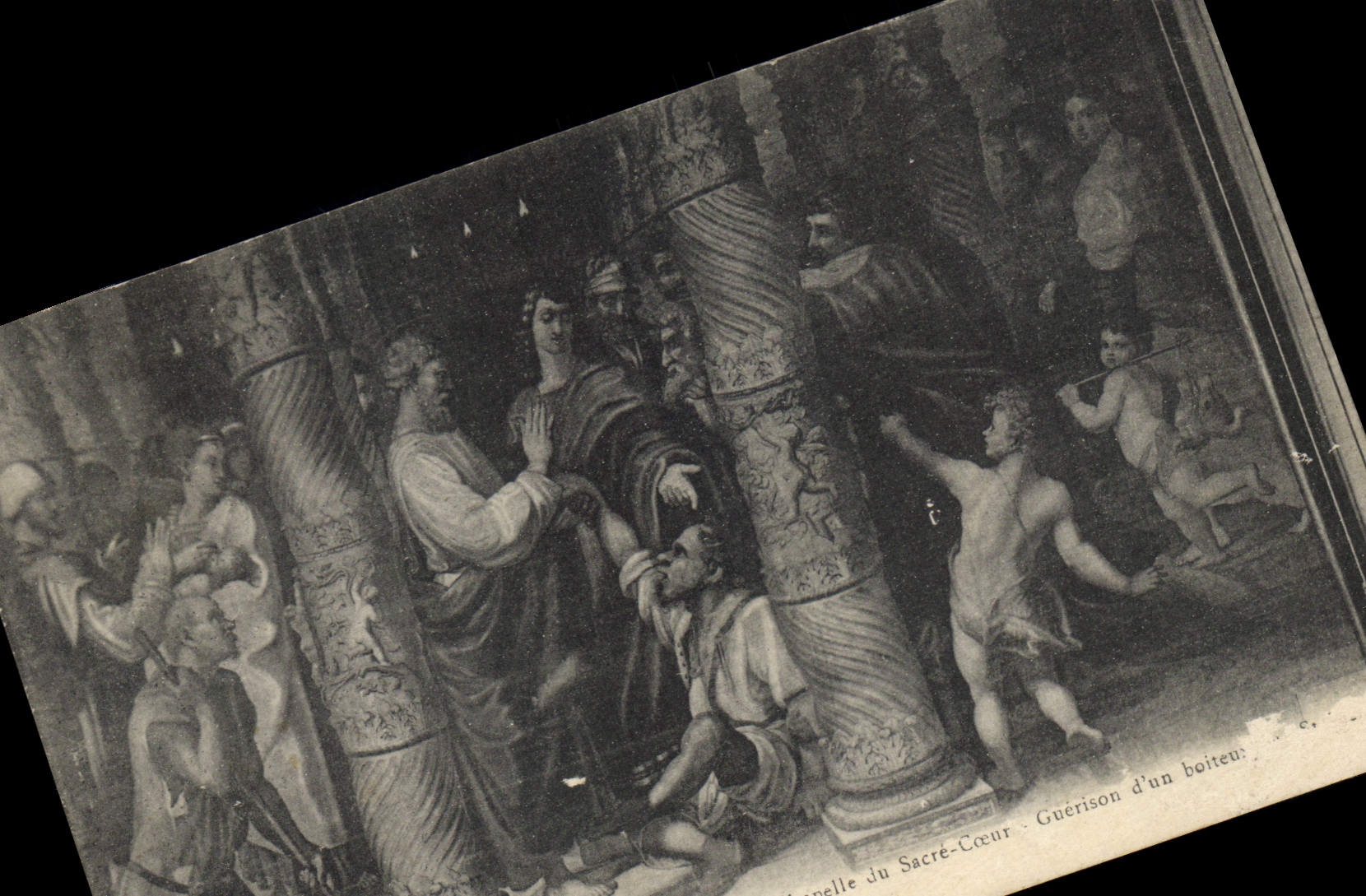 Chapelle du Sacré-Cœur — Guérison d'un boiteux — Éditeur : Cartes Postales en Gros E. Magazin, Bourges