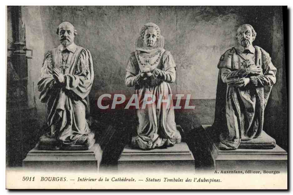 Bourges — Intérieur de la Cathédrale — Statues Tombales des Aubespines