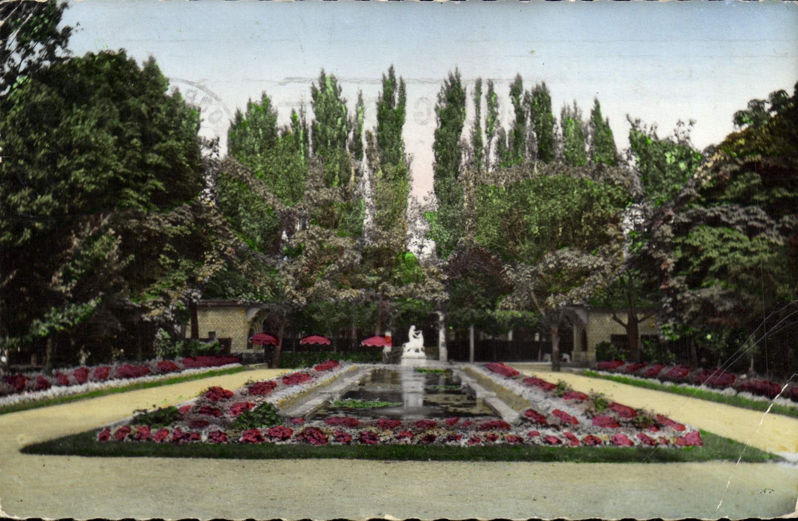 CPM Bourges Jardin des Pres Fichaux Bassin aux nympheas et buvette