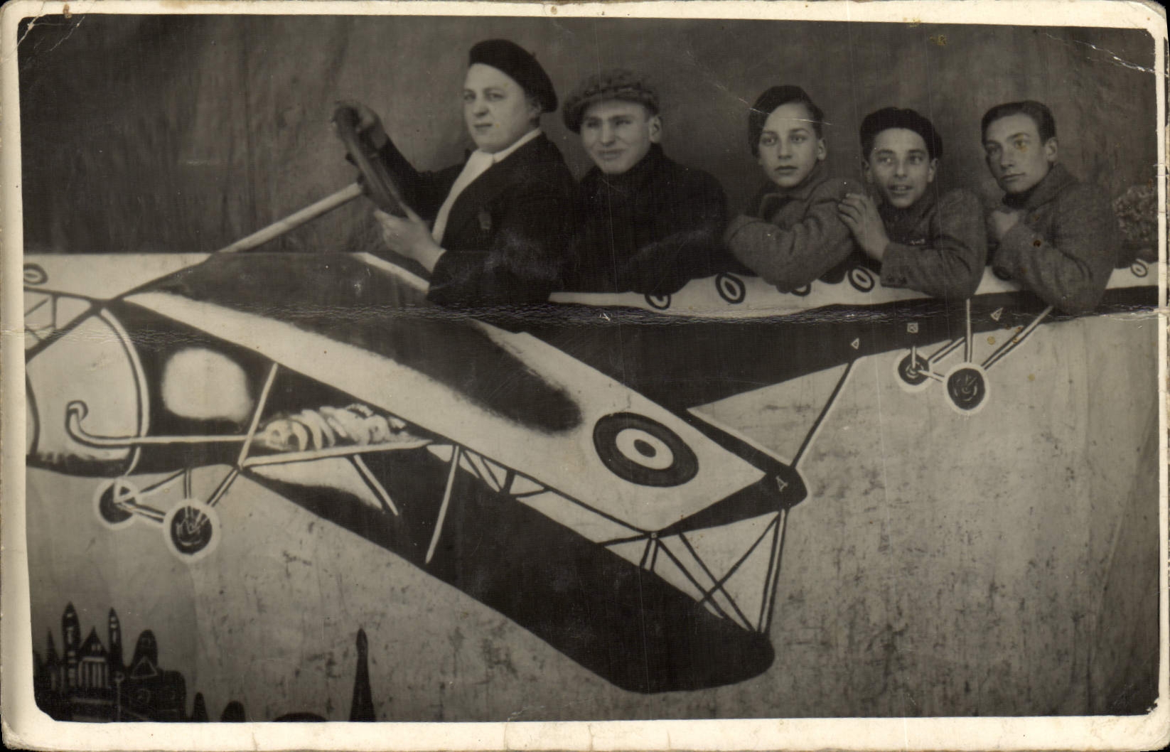 CPA Photographie Avion Femmes