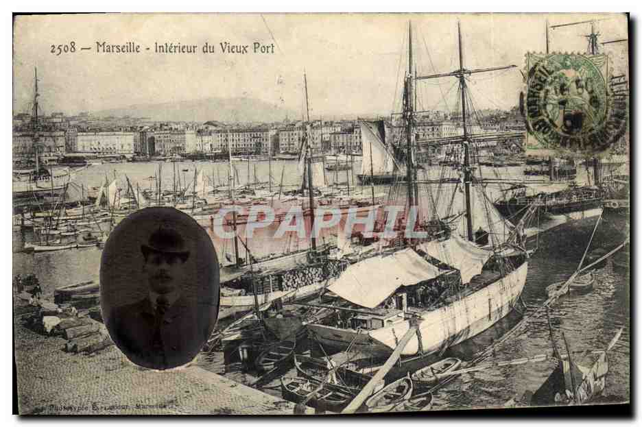 CPA Photographie Marseille Interieur du Vieux port Bateaux