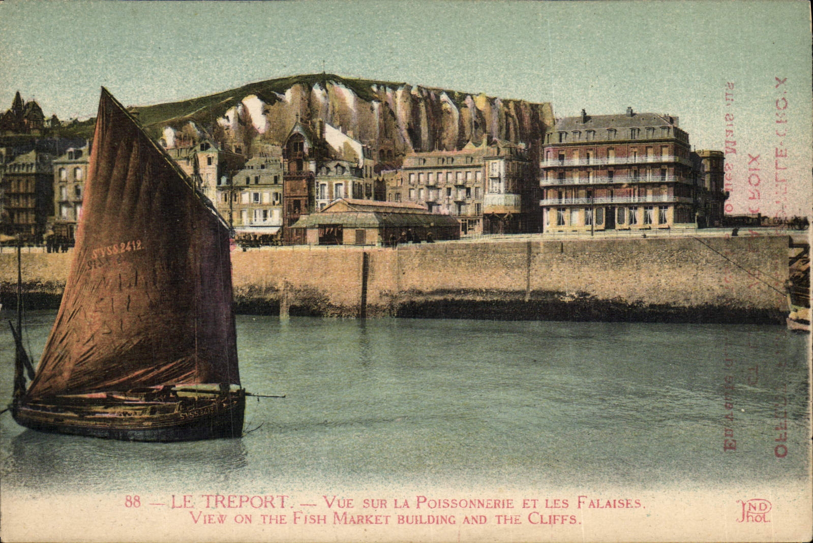 Le Tréport — Vue sur la Poissonnerie et les Falaises — Javel Cotelle-Croix