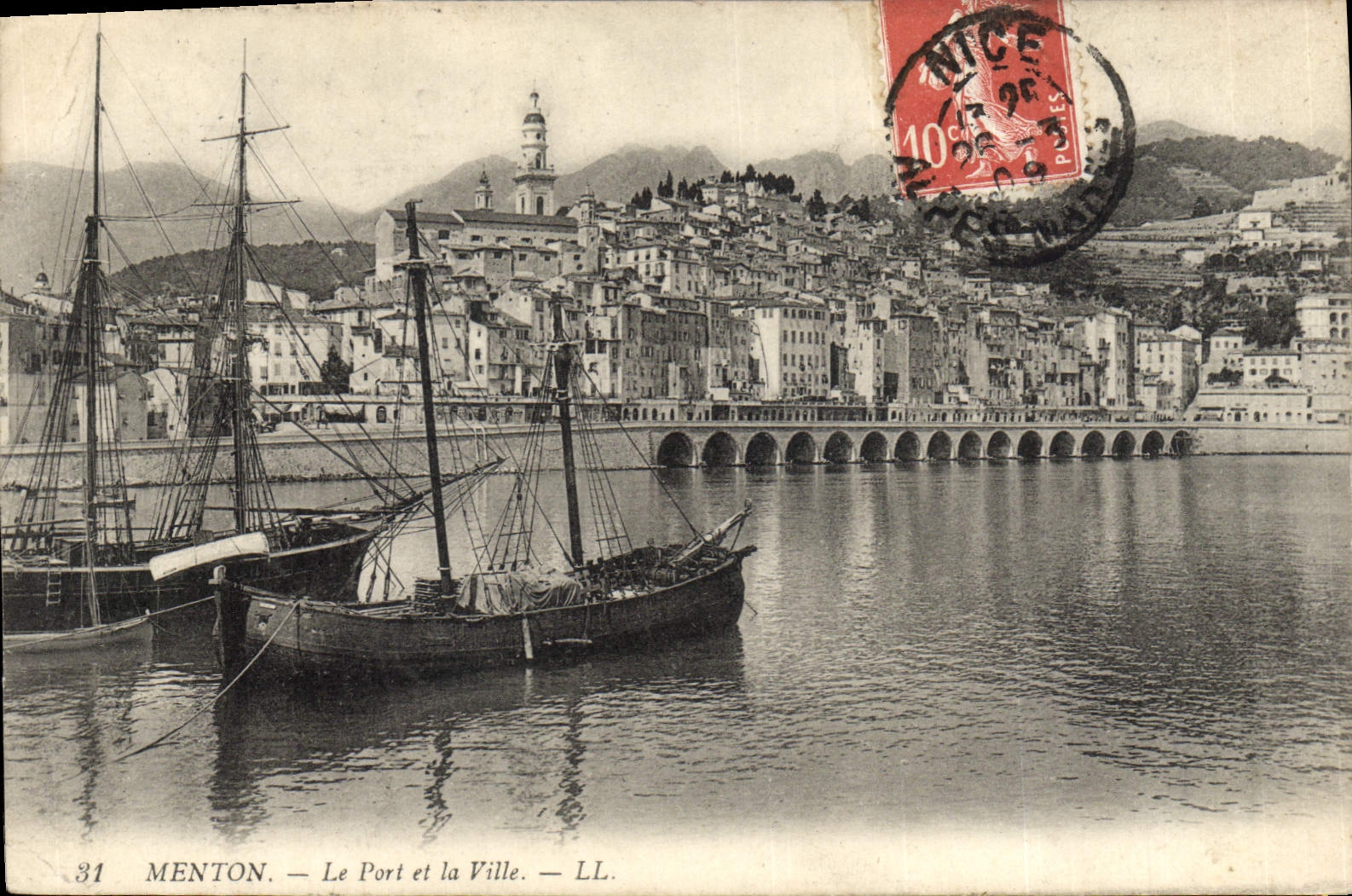 Menton — Le Port et la Ville — LL. n°31