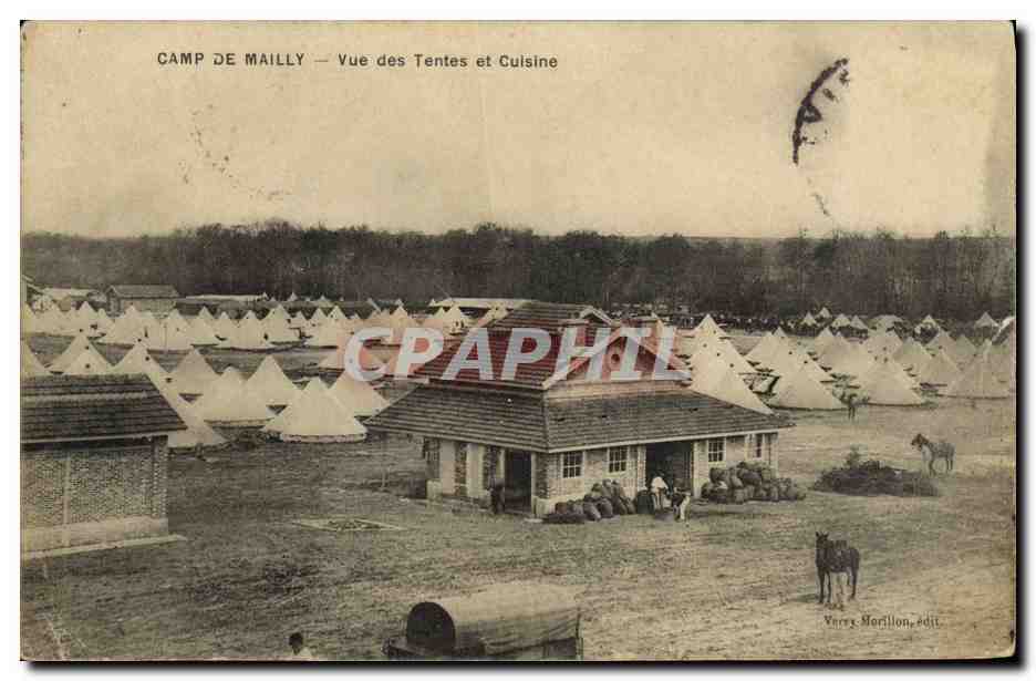 CPA Militaria Camp de Mailly Vue des tentes et cuisine