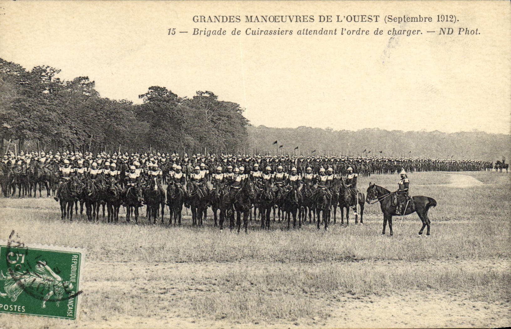 Grandes Manœuvres de l'Ouest — Brigade de Cuirassiers attendant l'ordre de charger — ND Phot.