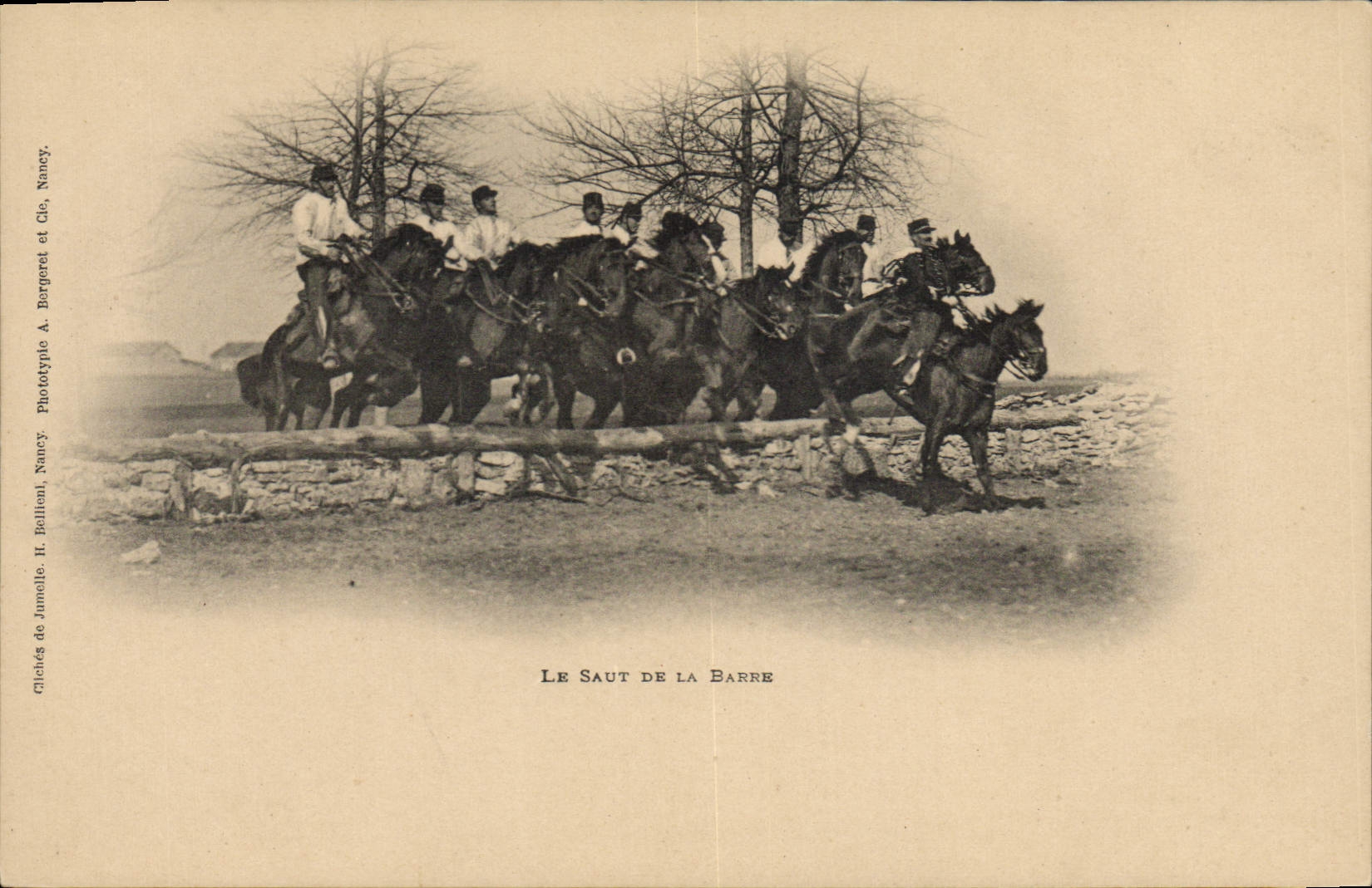 CPA Militaria Le saut de la barre