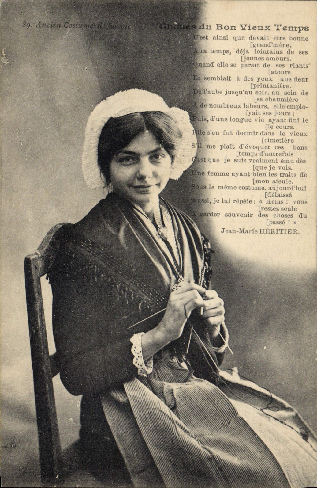 CPA Folklore Costumes de Savoie