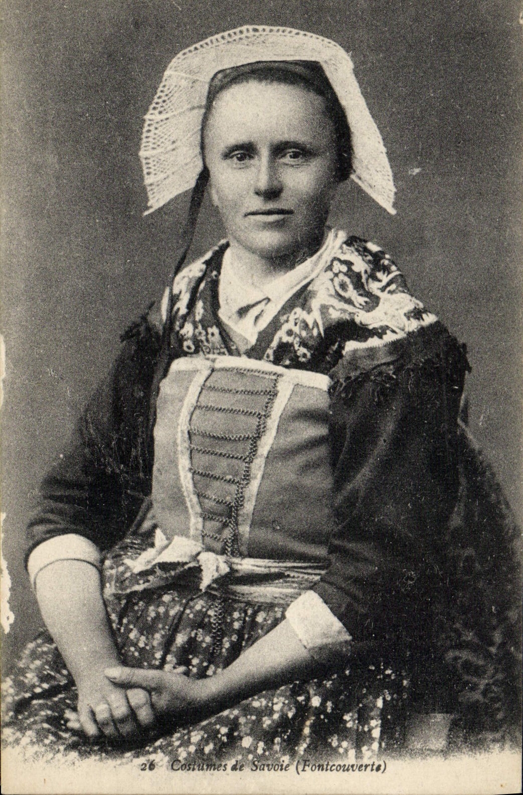 CPA Folklore Costumes de Savoie Fontcouverte 