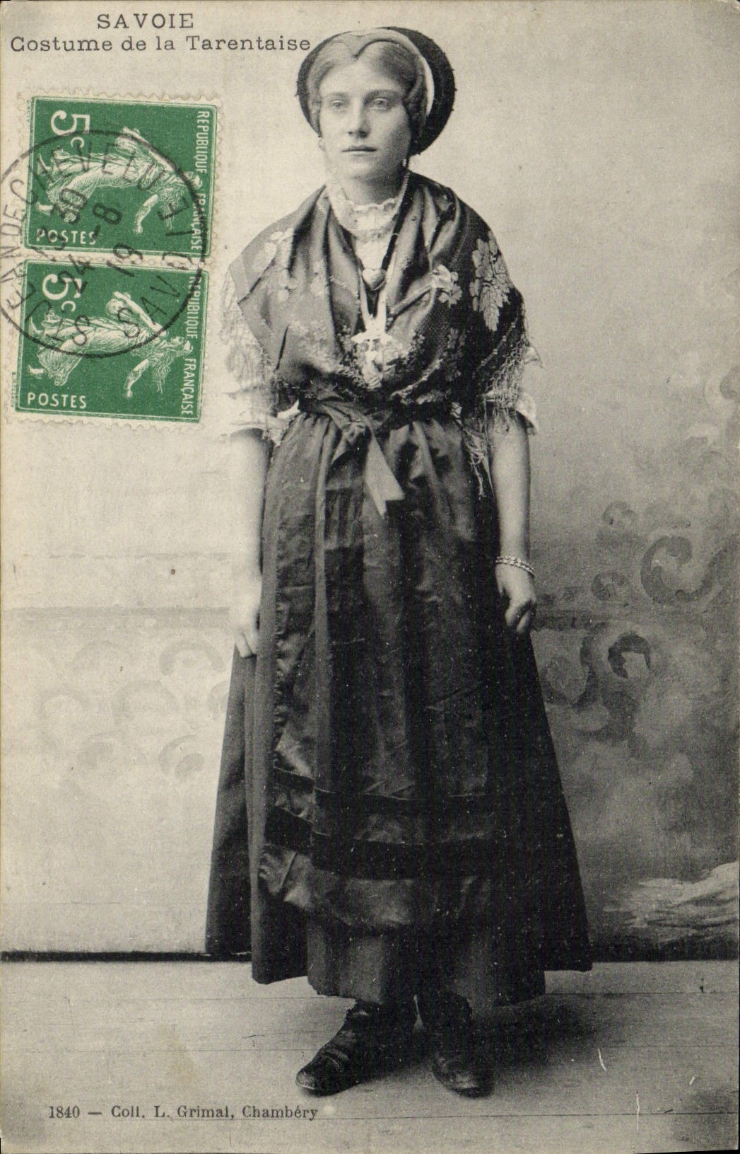 CPA Folklore Savoie Costume de la Tarentaise