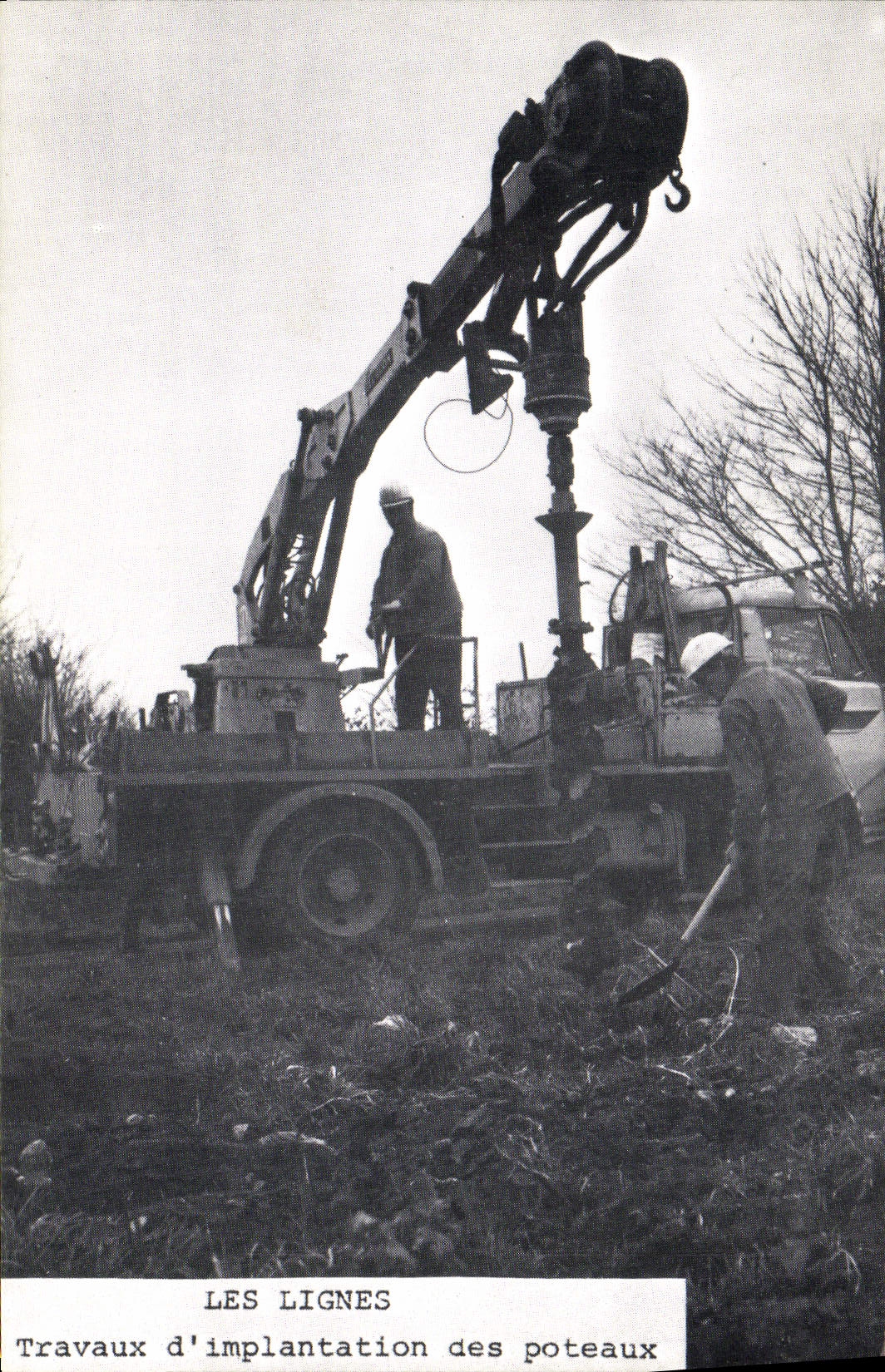 CPM Les lignes Travaux d'implantation des poteaux