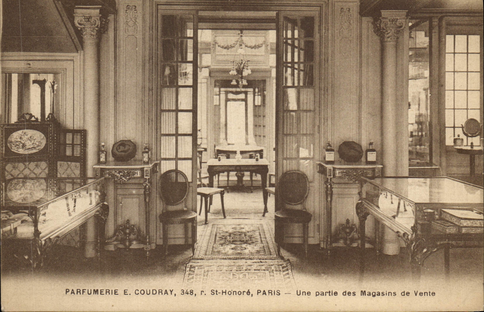 CPA Parfumerie Coudray Rue St Honore Paris Une partie des magasins de vente