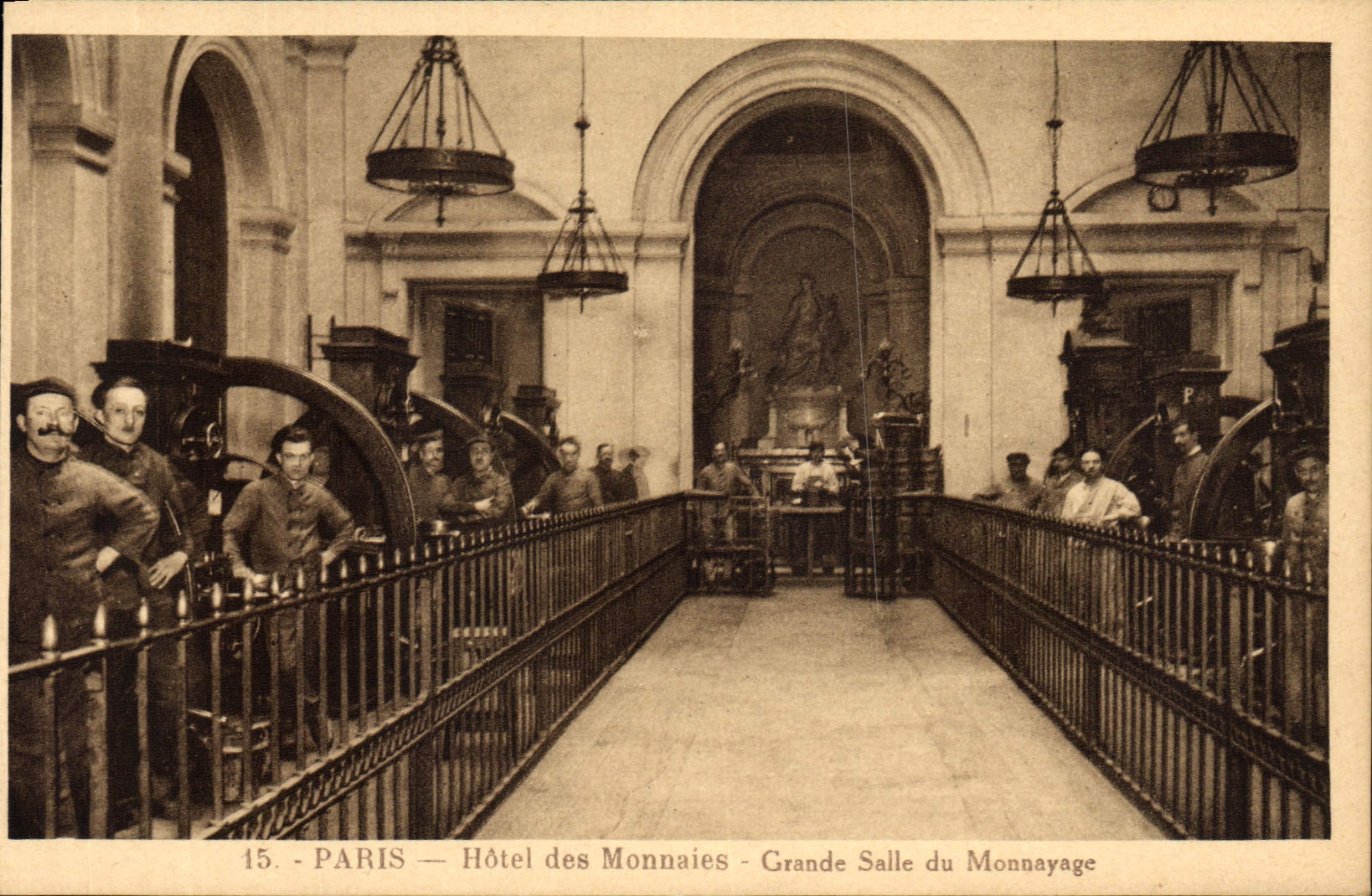 PARIS — Hôtel des Monnaies — Grande Salle du Monnayage — n°15
