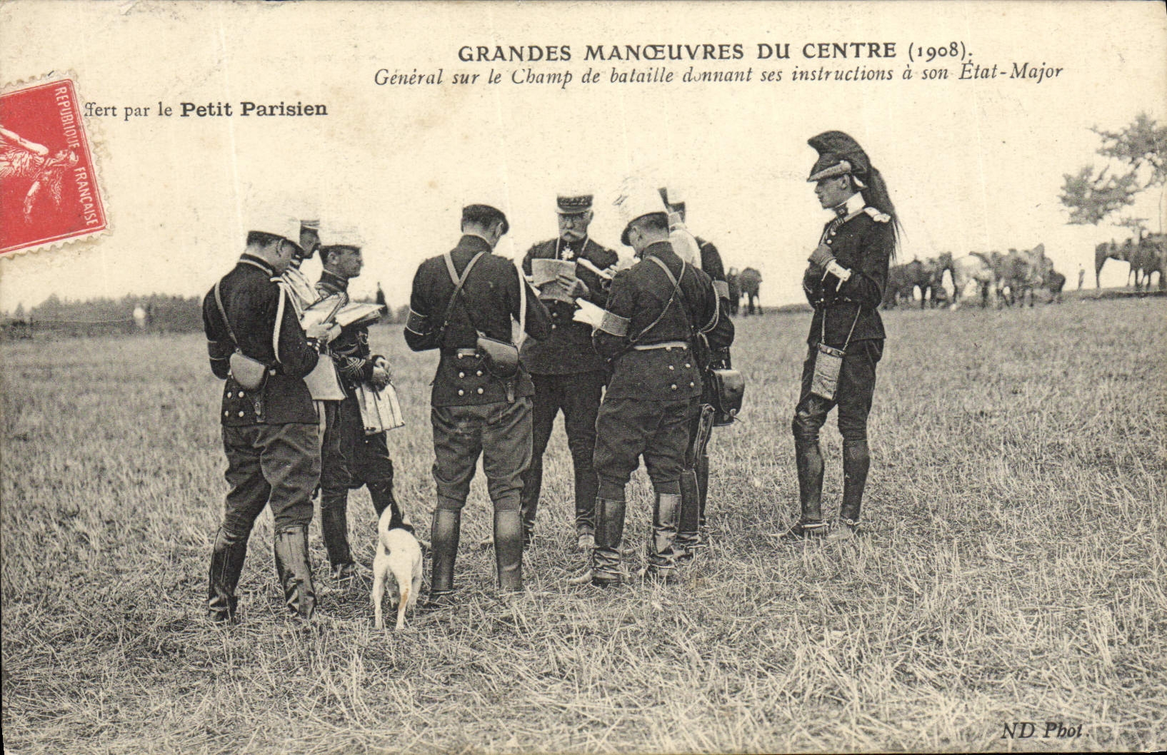 CPA Militaria Grandes manoeuvres du Centre1908 General sur le champ de bataille donnant ses instructions a Etat Major
