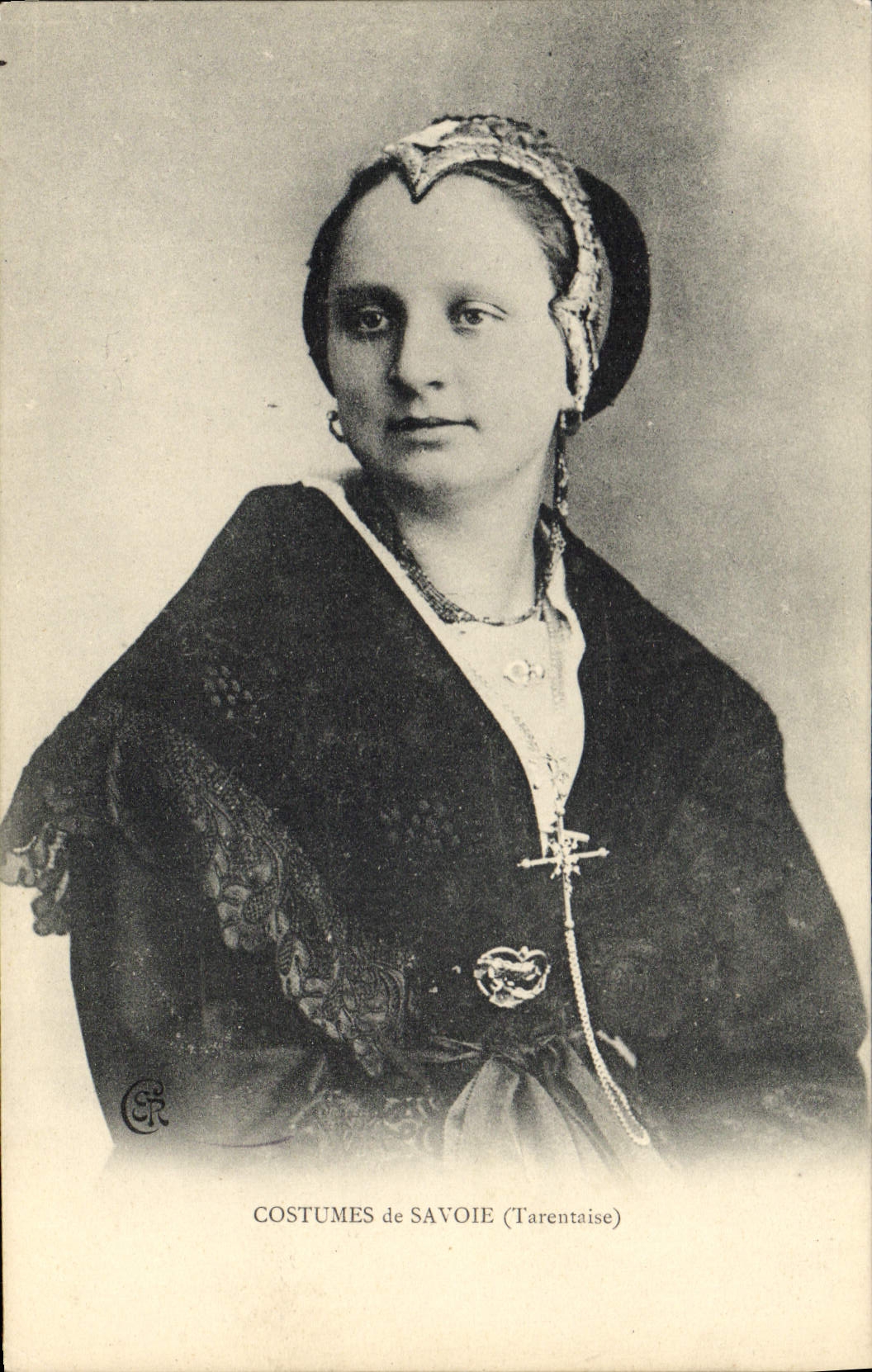 CPA Folklore Costumes de Savoie Tarentaise