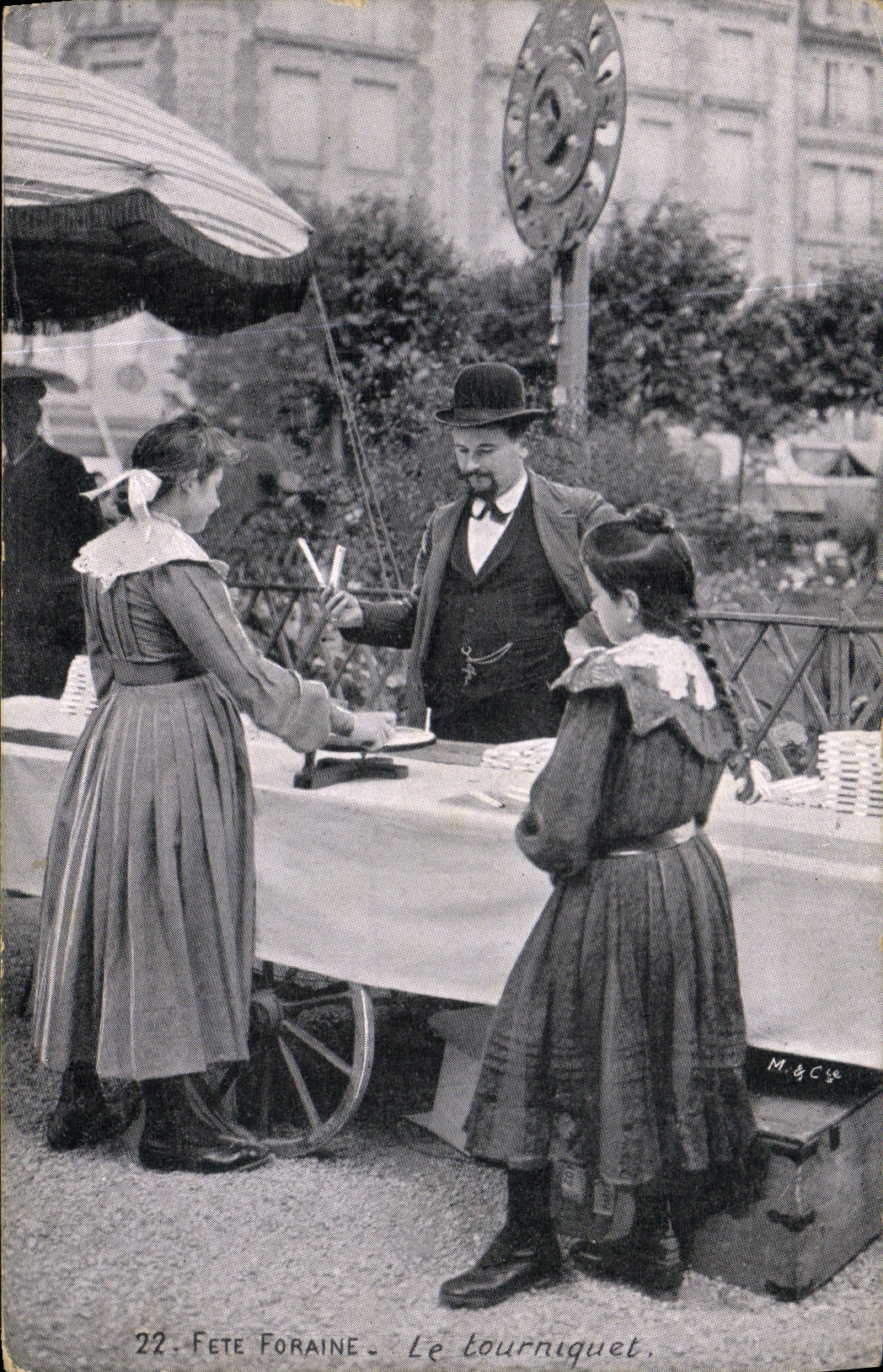 Fête foraine — Le tourniquet — M. & Cie