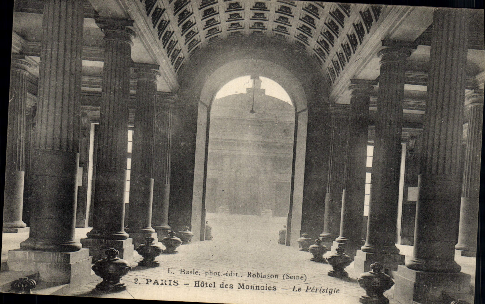 CPA Paris Hotel des Monnaies Le peristyle