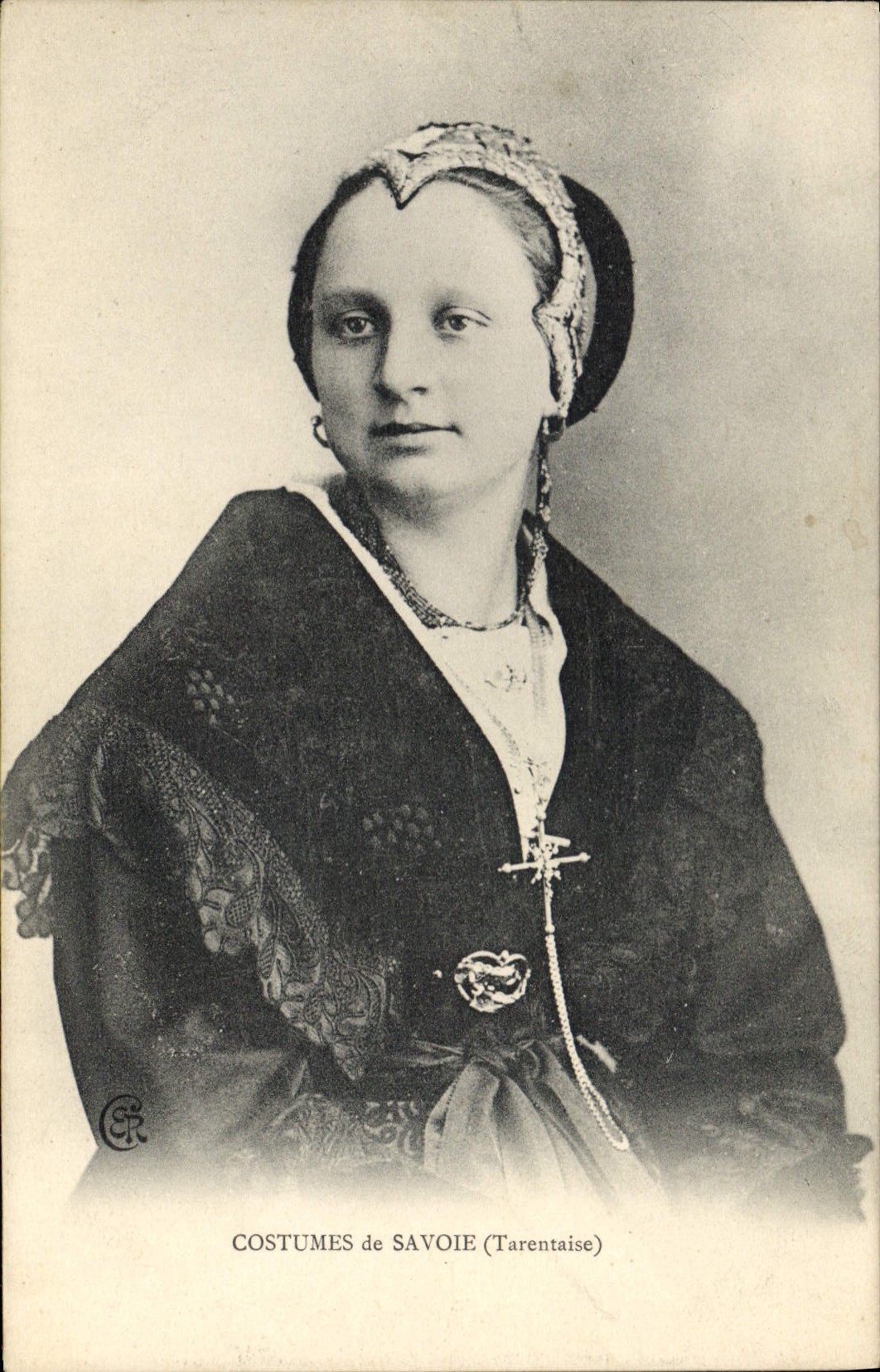 CPA Folklore Costumes de Savoie Tarentaise 