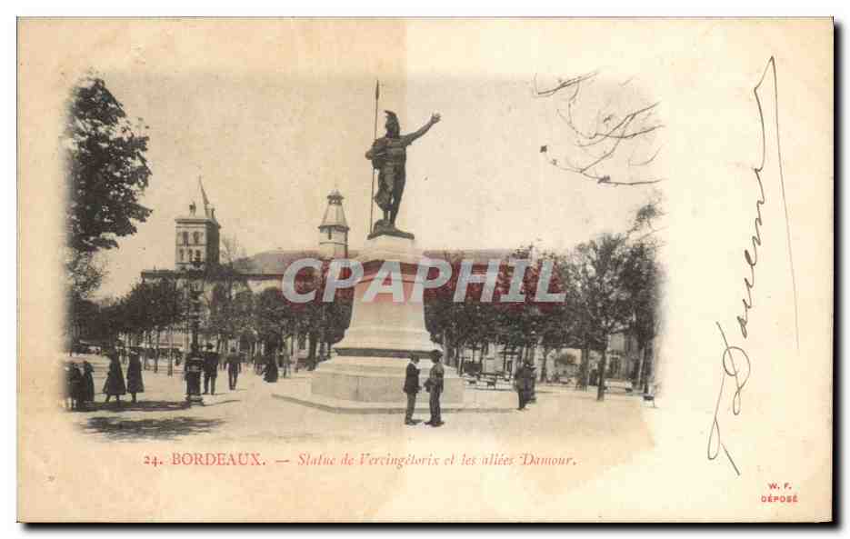 CPA Bordeaux Statue de Vercingetorix et les allees Damour