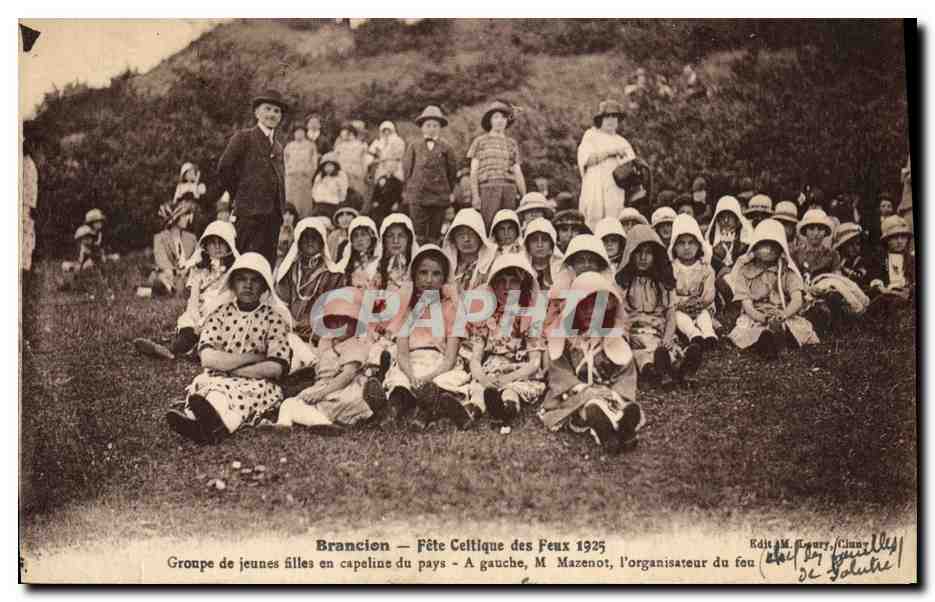 CPA Brancion Fete celtique des Feux 1925 Groupe de jeunes filles
