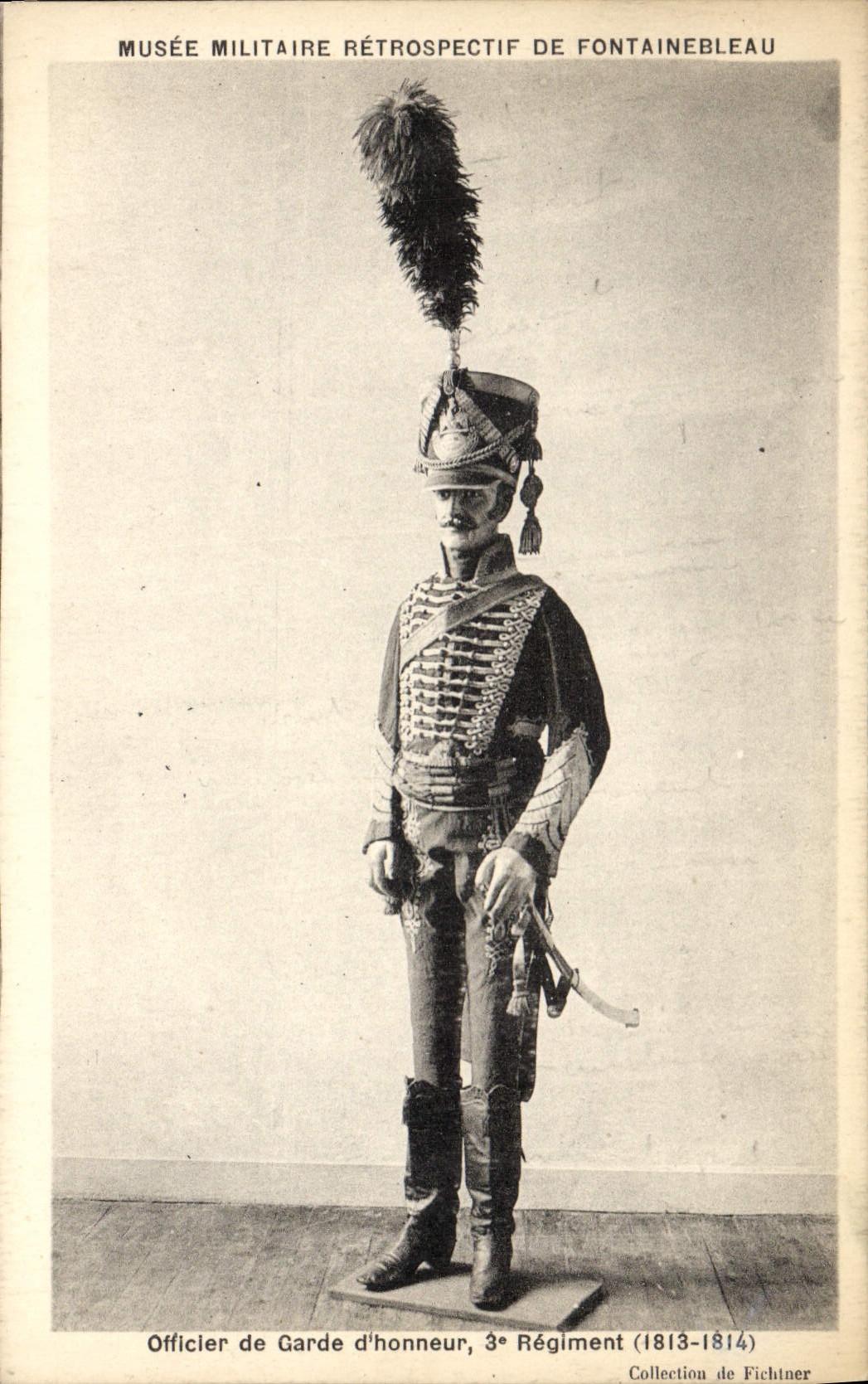 CPA Militaria Musee Fontainebleau 3eme regiment Officier de Garde d'honneur
