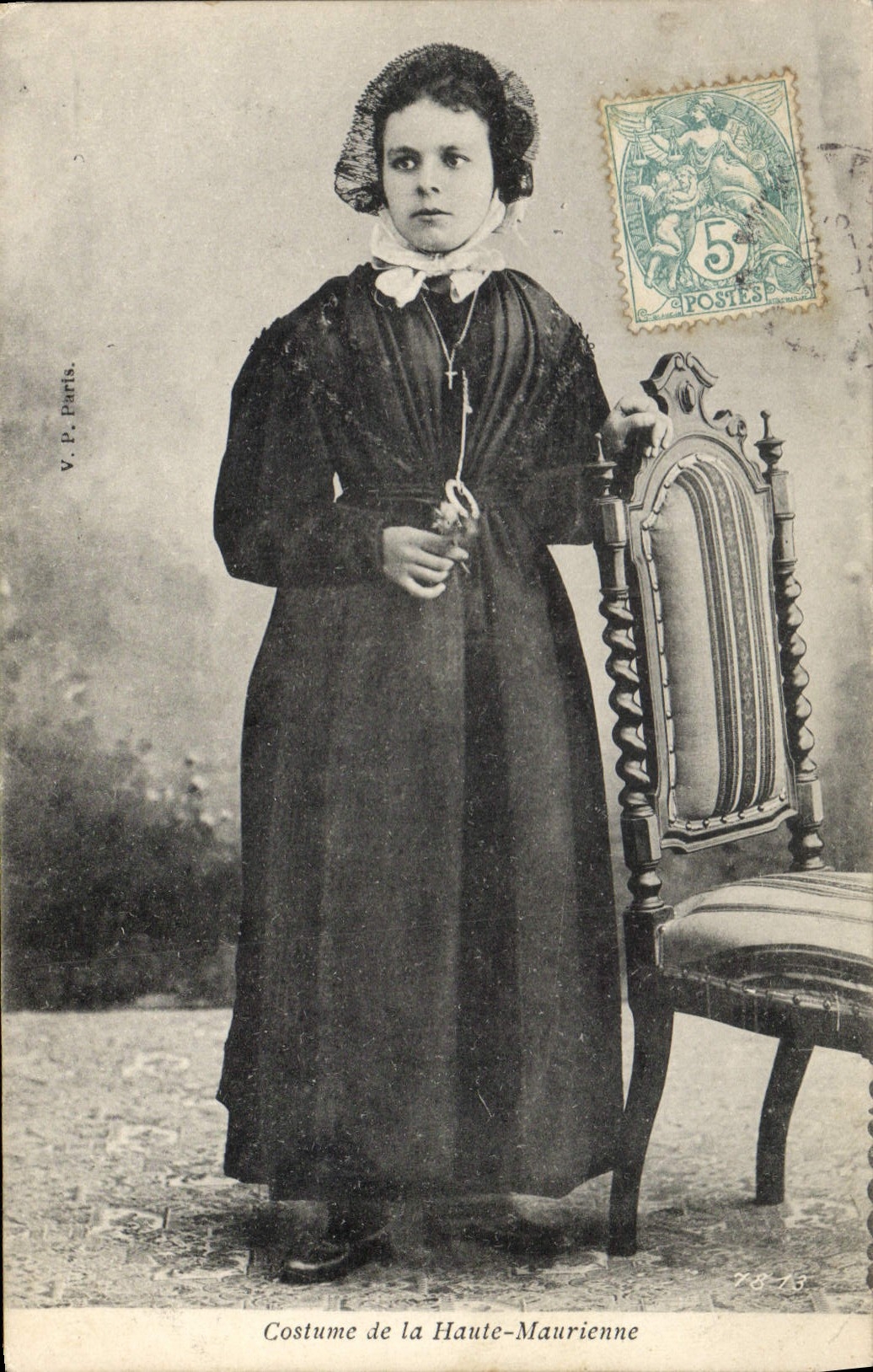 CPA Folklore Savoie Costume de la Haute Maurienne