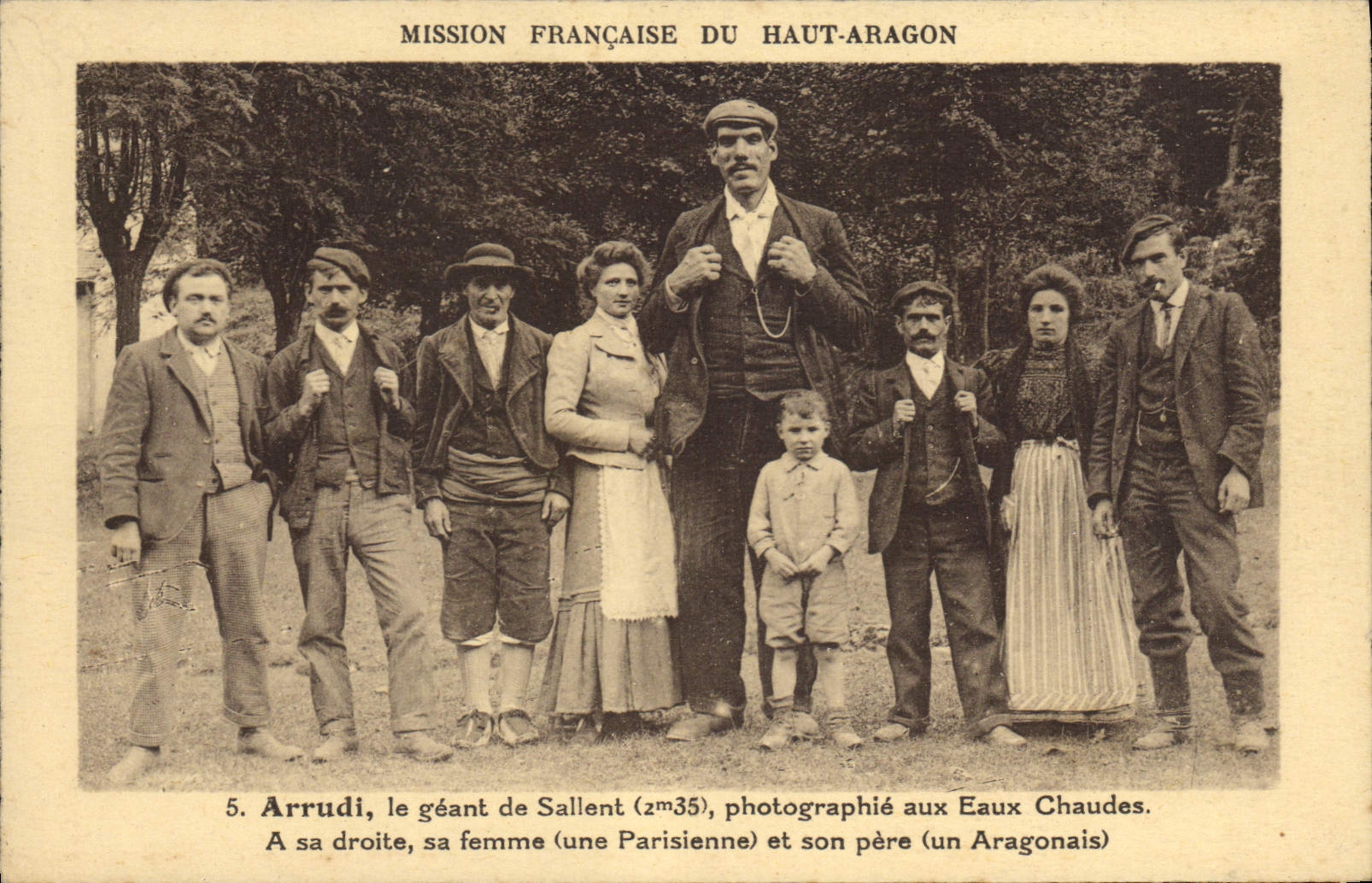 CPA Mission Francaise du Haut Aragon Arrudi Le geant de Sallent Eaux Chaudes TOP