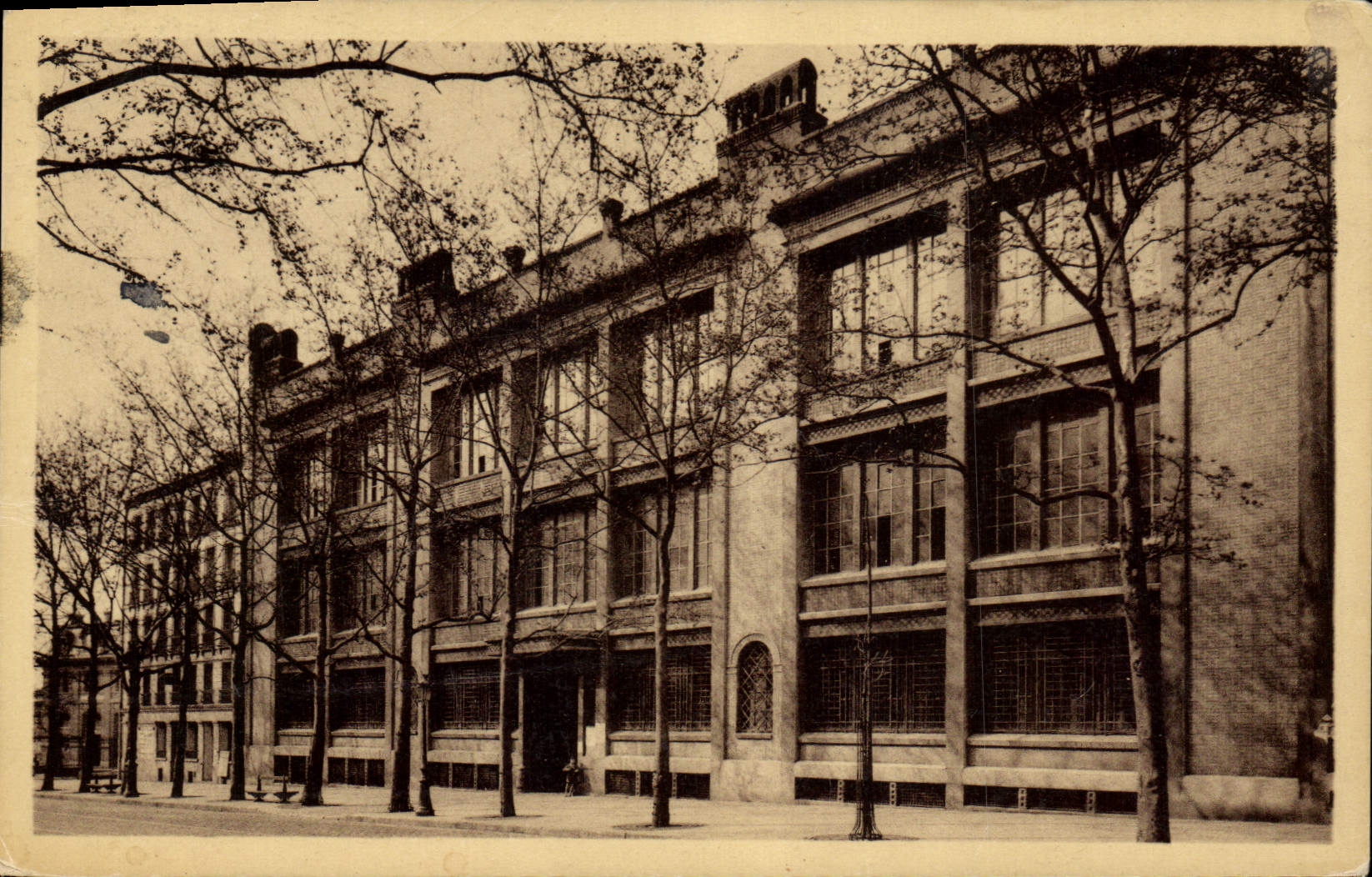 CPA Paris Central Telephonique et Ecole des PTT de l'avenue Daumesnil