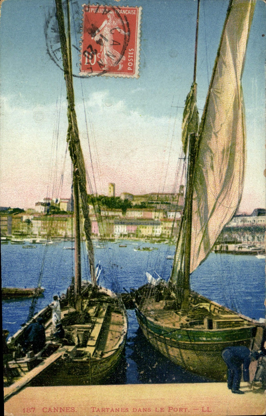 CPA Bateau de Peche Cannes Tartanes dans le port 