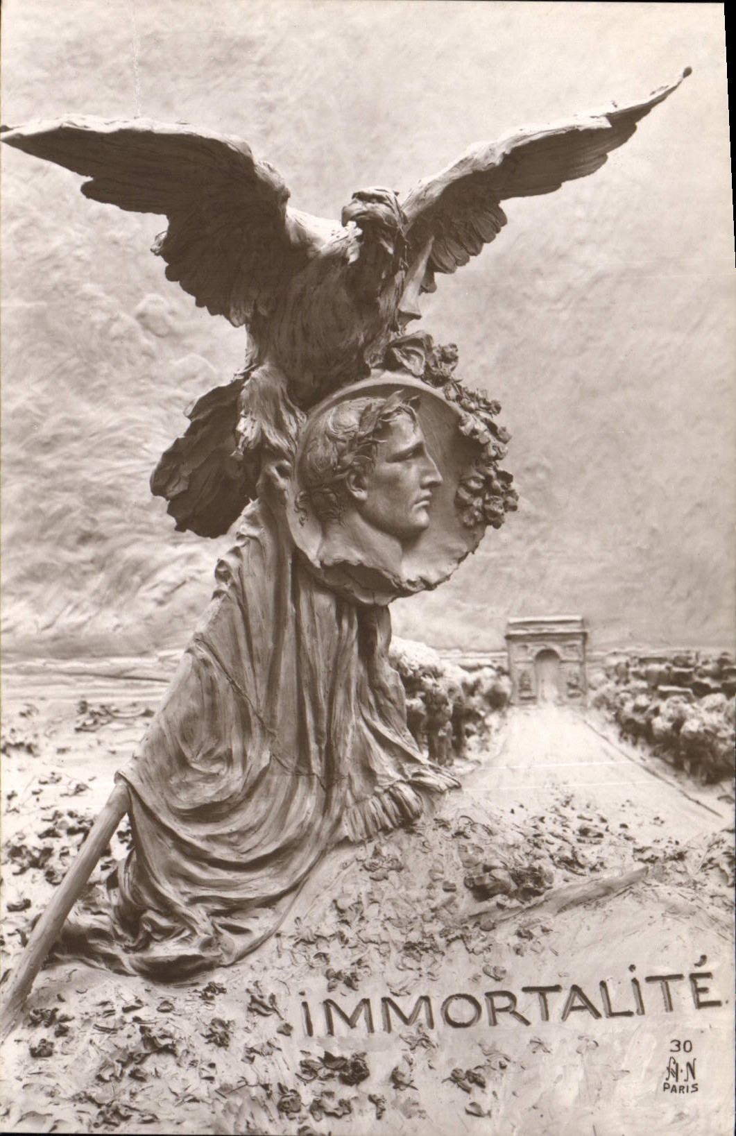 Immortalité — Sculpture avec aigle et arc de triomphe — A.N.N. Paris, n° 30
