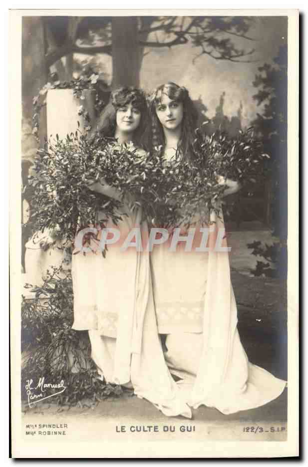 Miss Spindler and Miss Robinne — The Cult of the Ivy — Publisher Manuel Pann, No. 122/3 S.I.P.