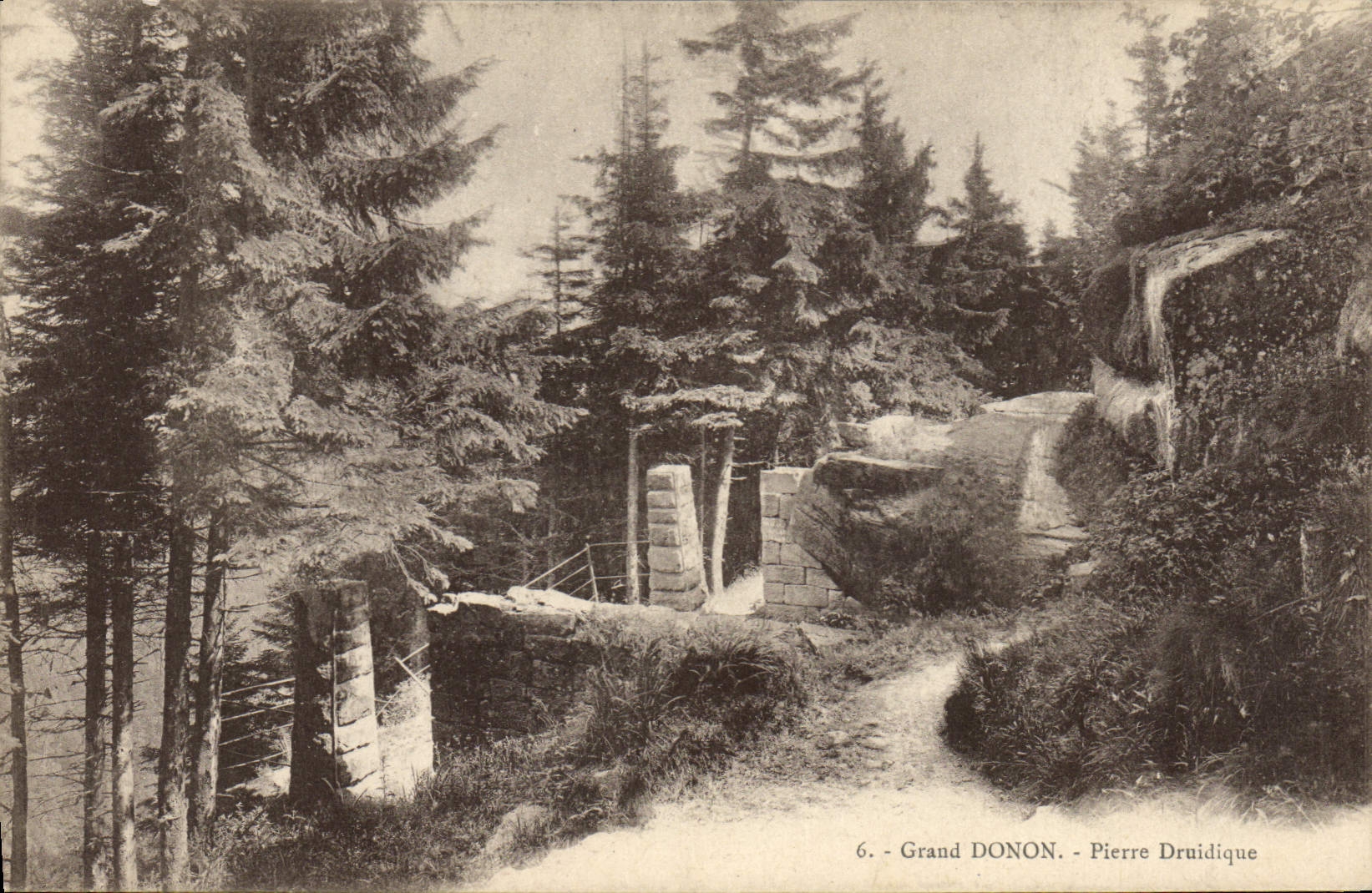 CPA Grand Donon Pierre Druidique 