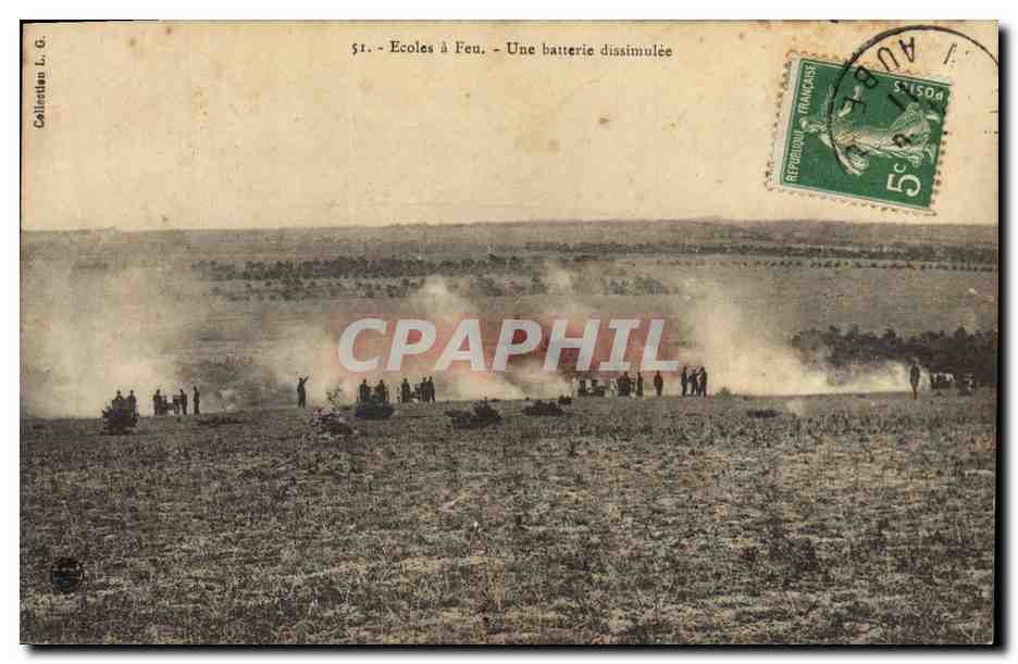 CPA Fantaisie Militaria Ecoles a feu Une batterie dissimulee