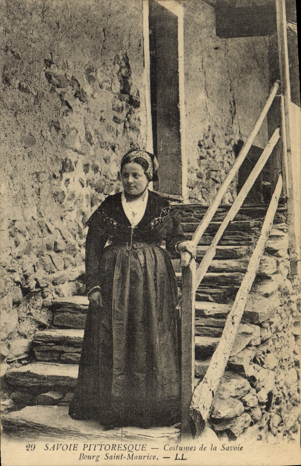 CPA Folklore Savoie Bourg Saint Maurice 